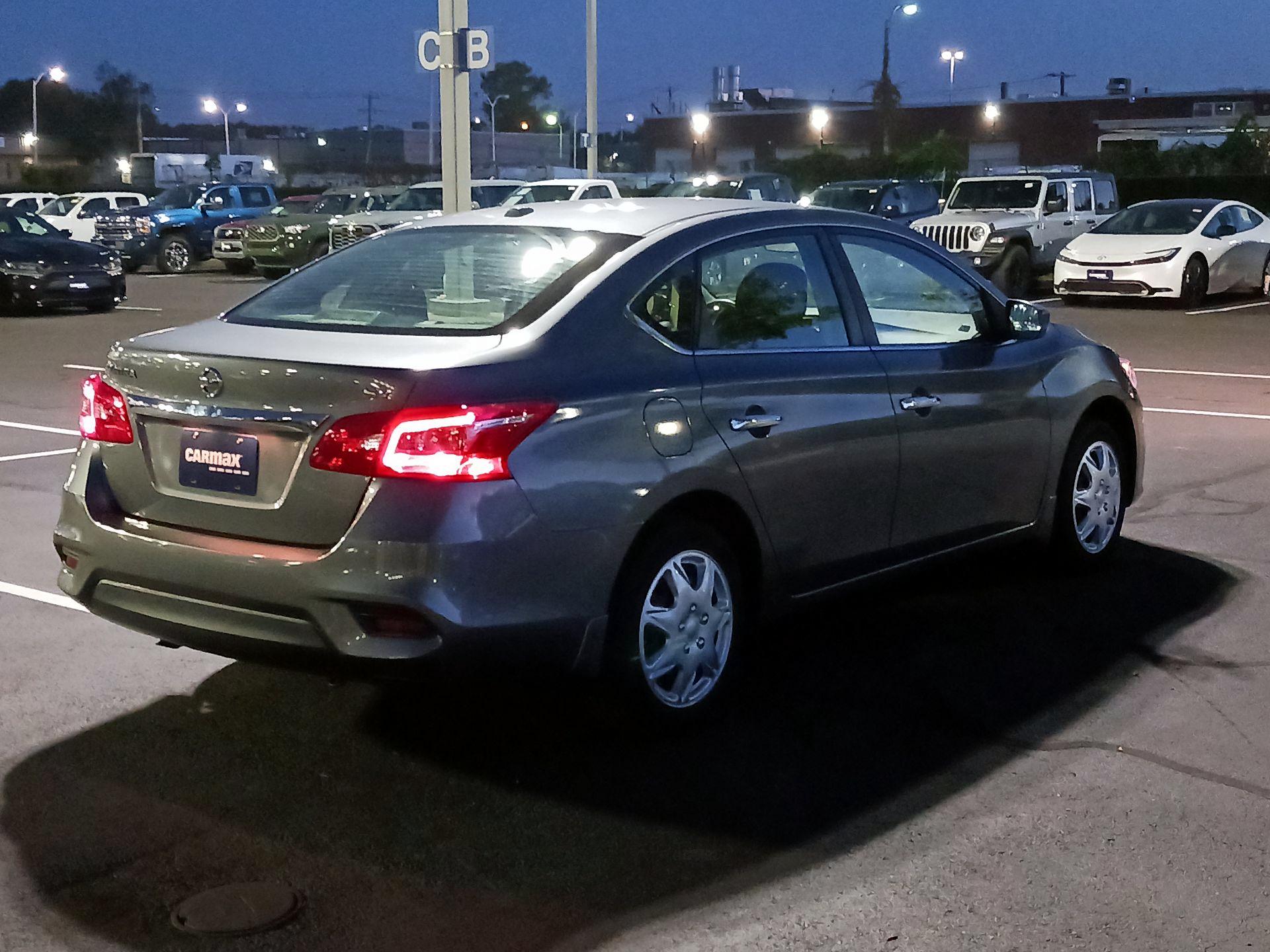 Thumbnail: 2016 Nissan Sentra - 5