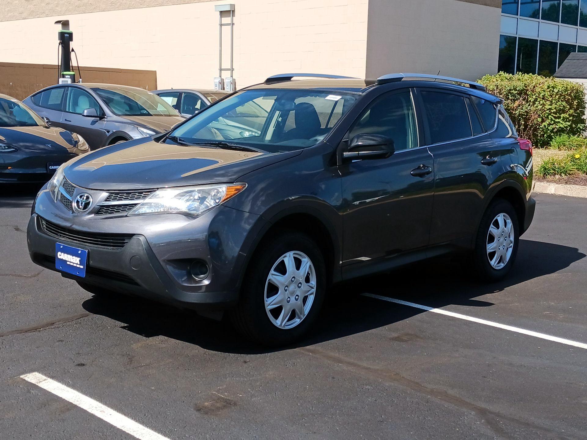 Thumbnail: 2014 Toyota RAV4 - 3