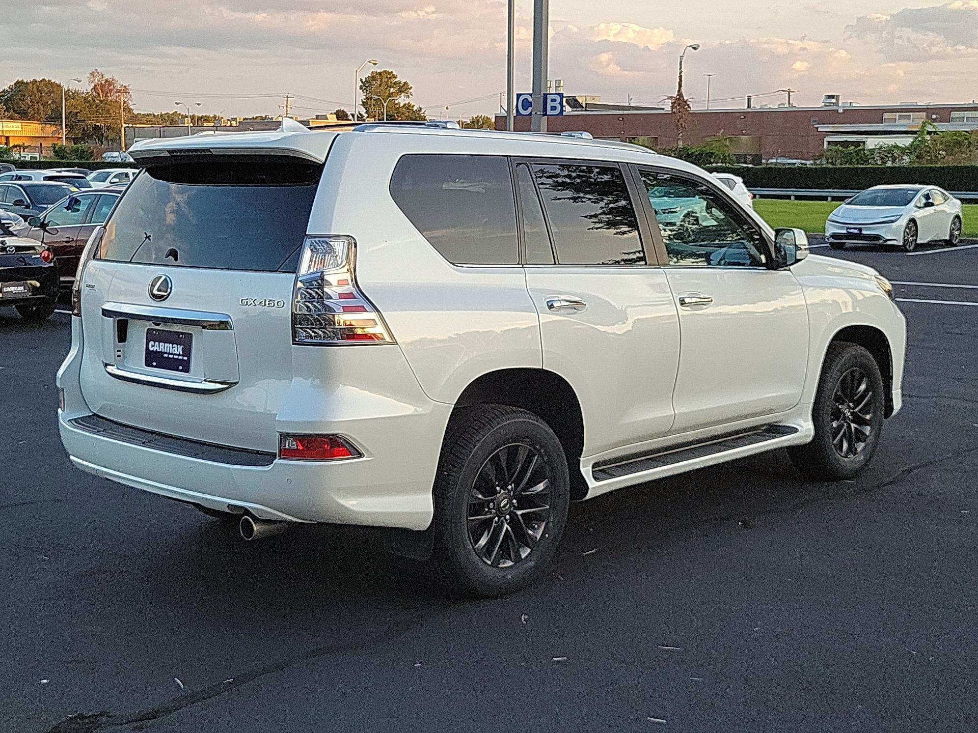 Thumbnail: 2022 Lexus GX - 5