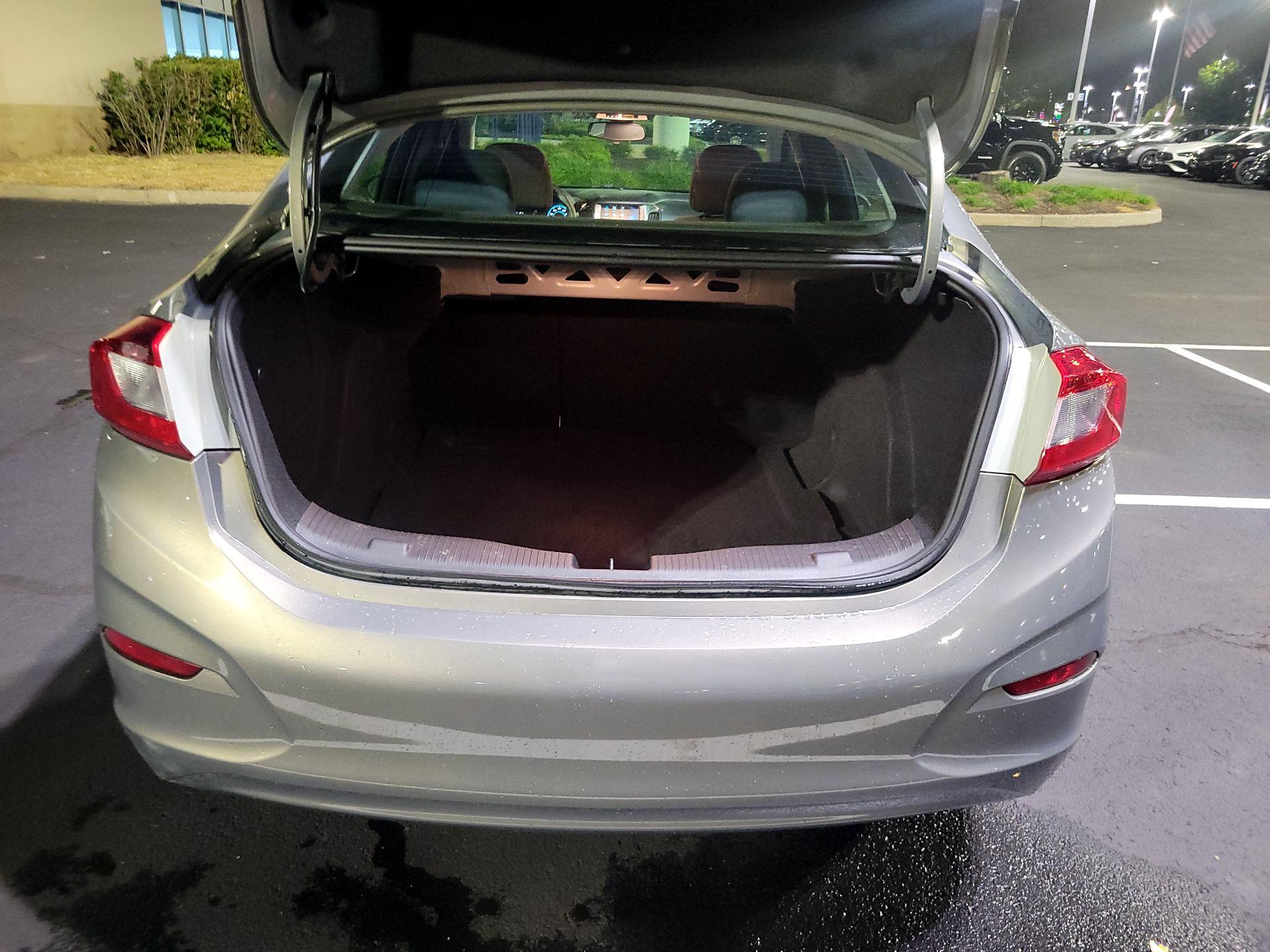 Thumbnail: 2017 Chevrolet Cruze - 18