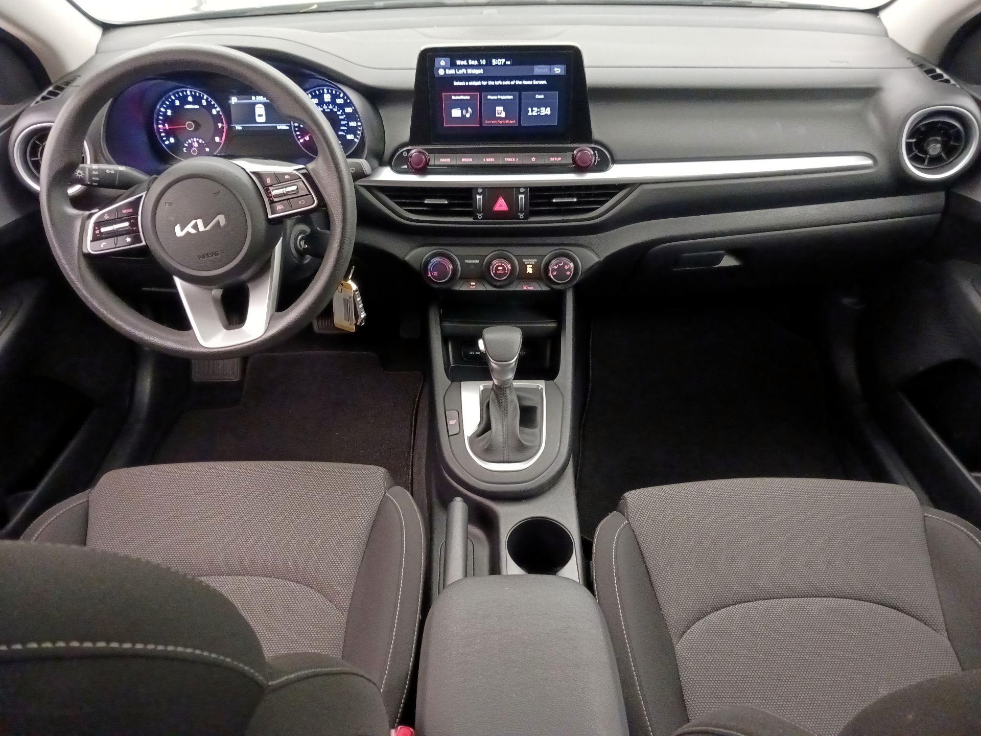 Thumbnail: 2024 Kia Forte - 9