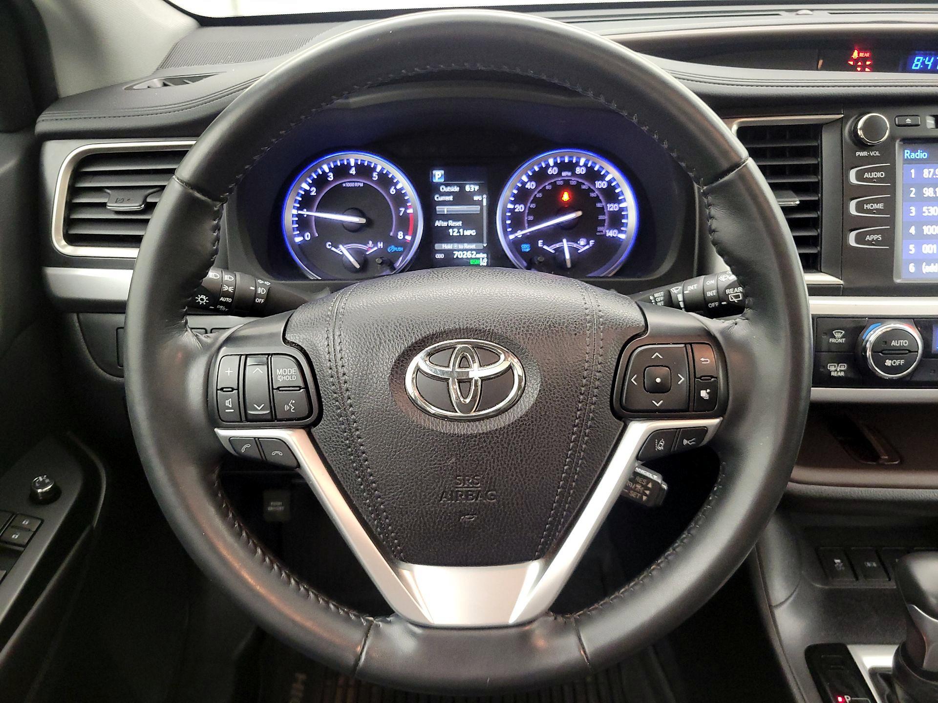 Thumbnail: 2019 Toyota Highlander - 10
