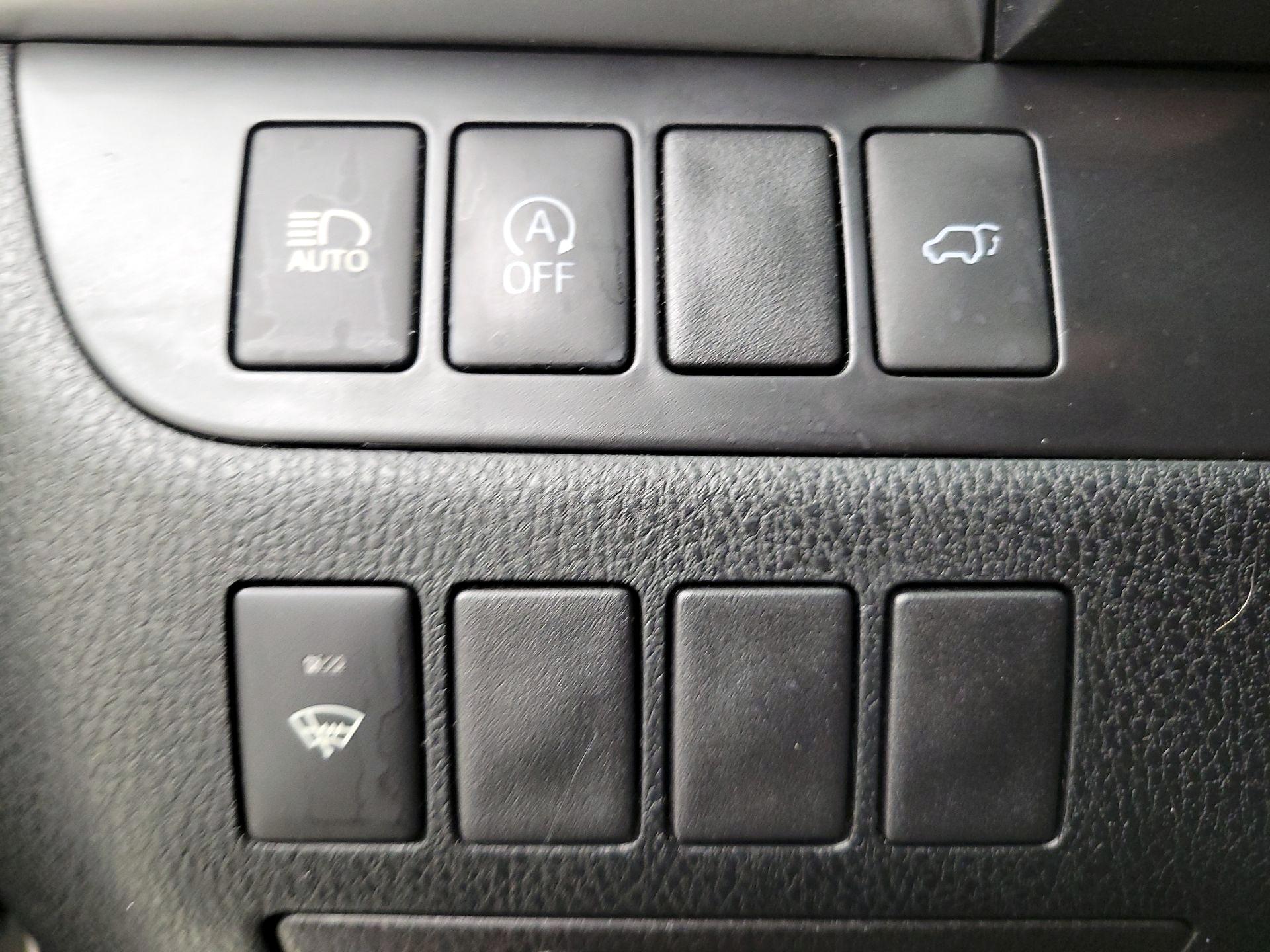 Thumbnail: 2019 Toyota Highlander - 13