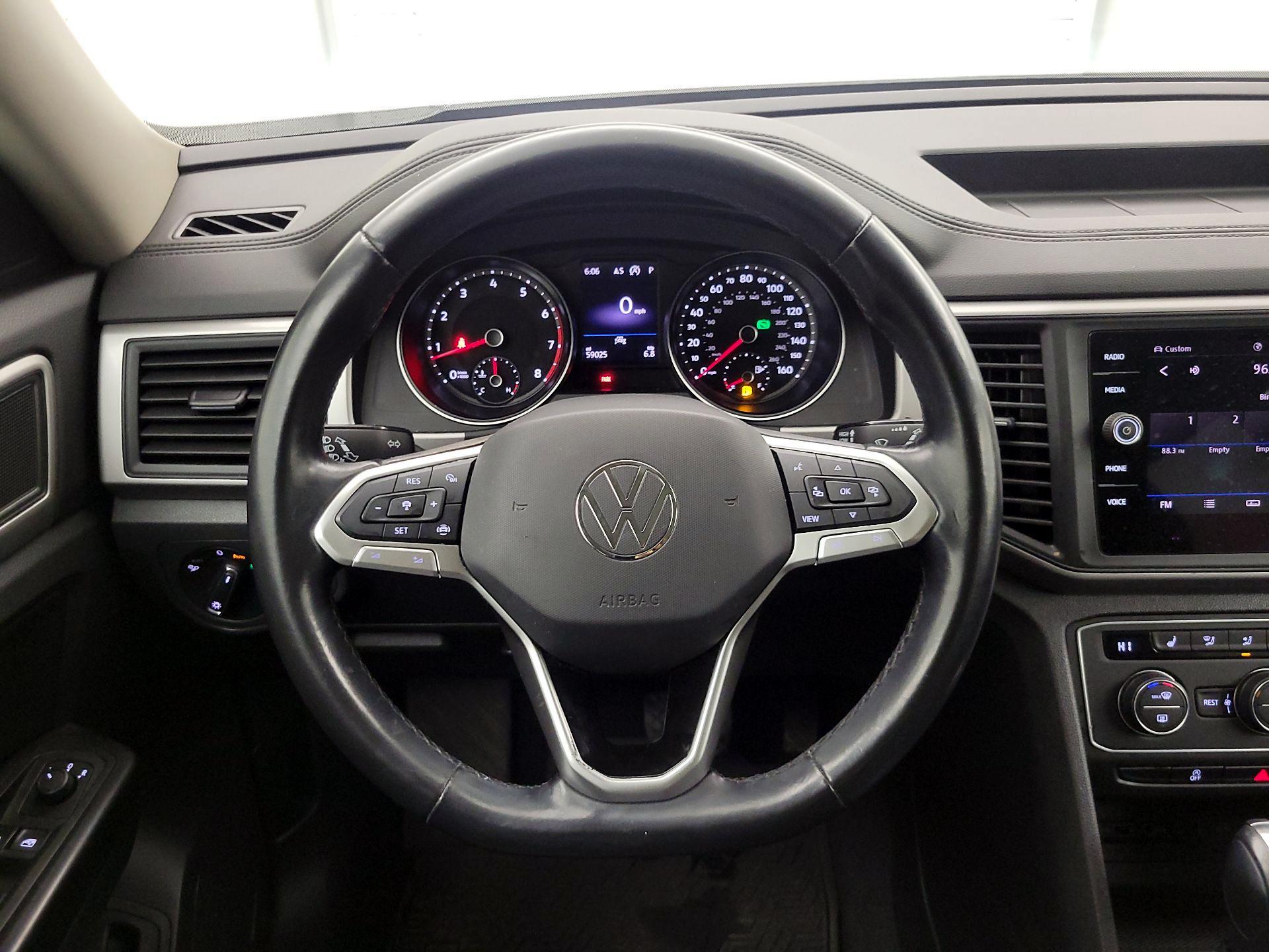 Thumbnail: 2021 Volkswagen Atlas - 10