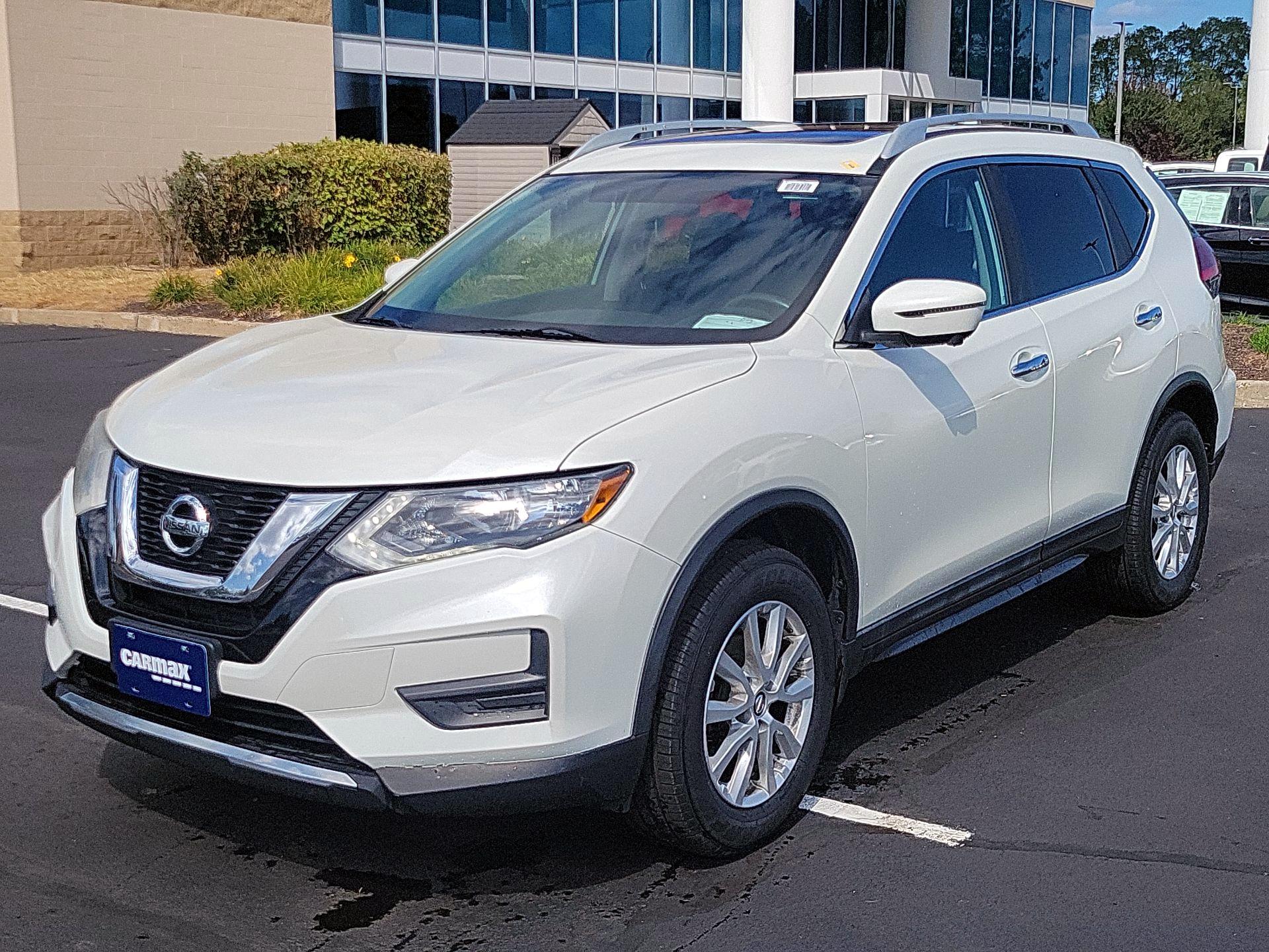 Thumbnail: 2017 Nissan Rogue - 3