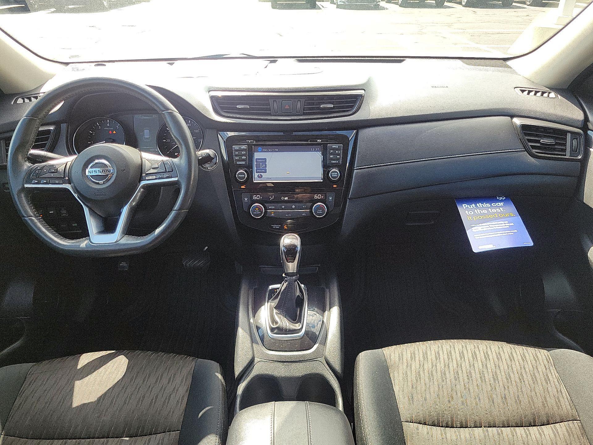 Thumbnail: 2017 Nissan Rogue - 8
