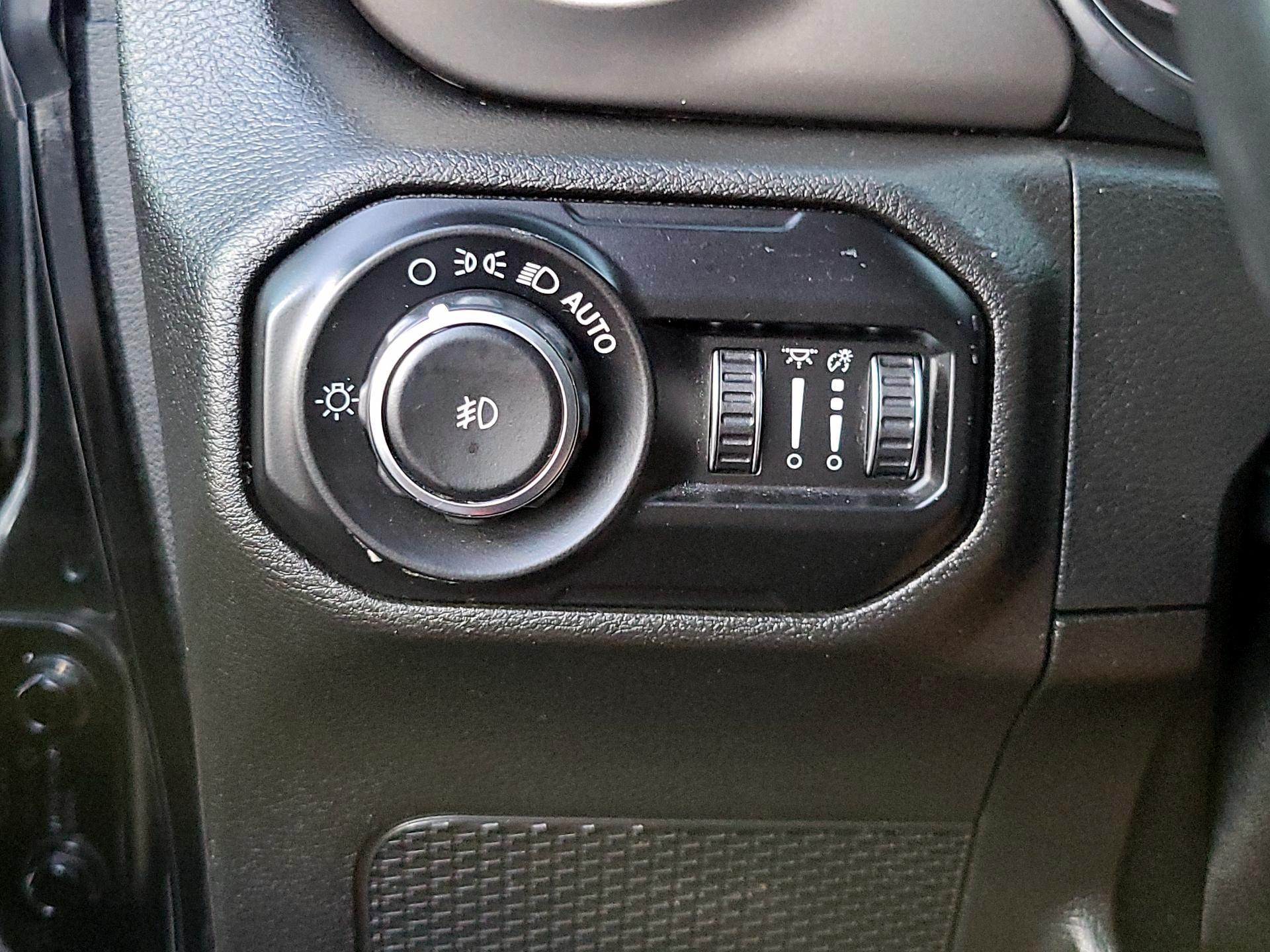 Thumbnail: 2020 Jeep Wrangler - 11