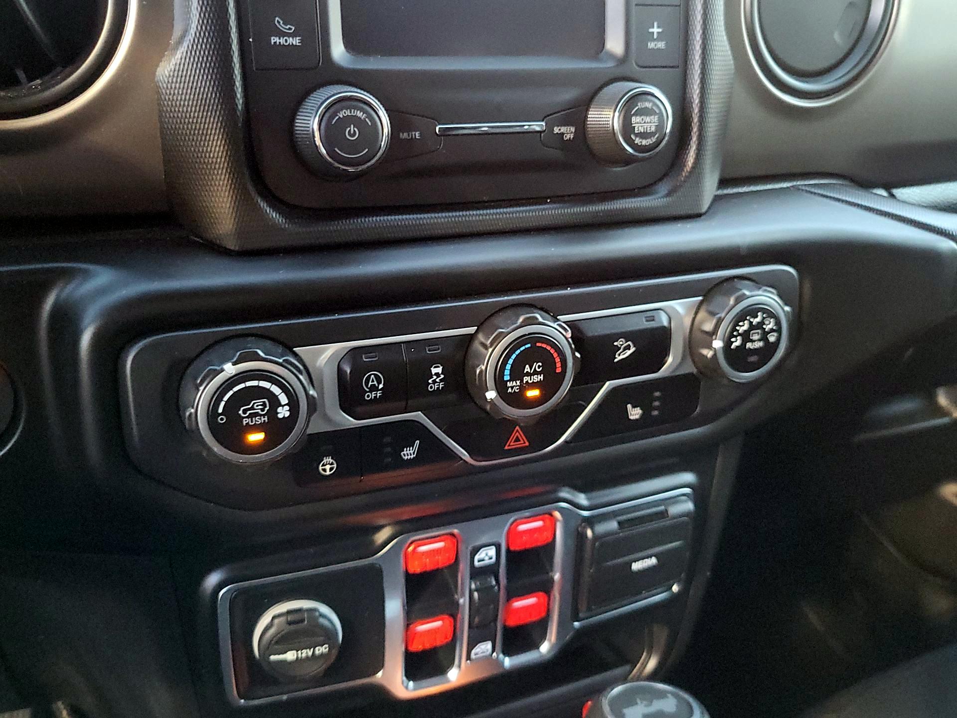 Thumbnail: 2020 Jeep Wrangler - 14