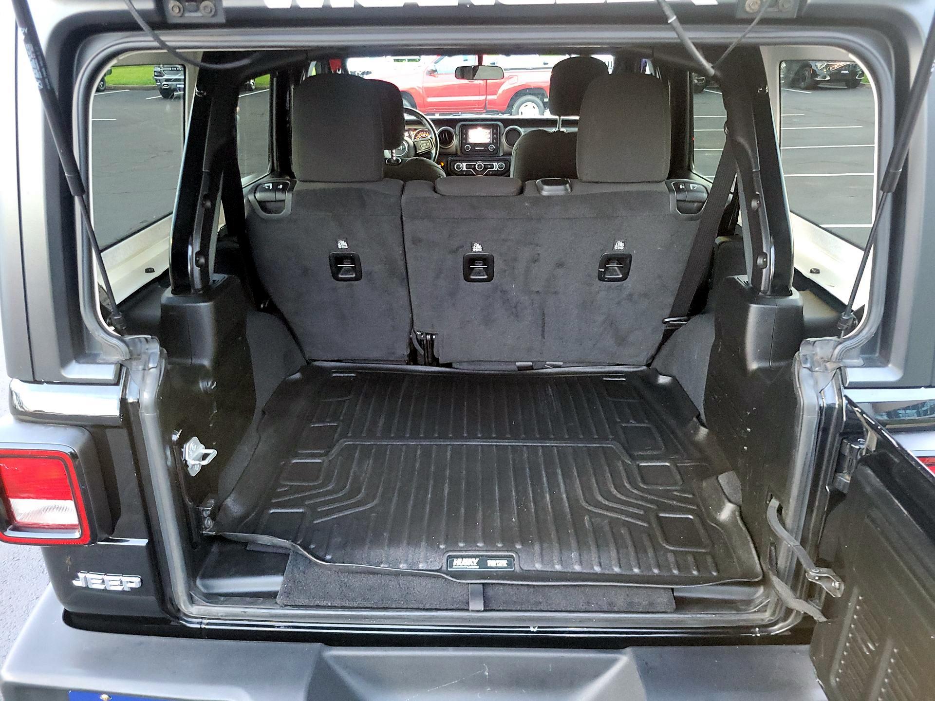 Thumbnail: 2020 Jeep Wrangler - 18