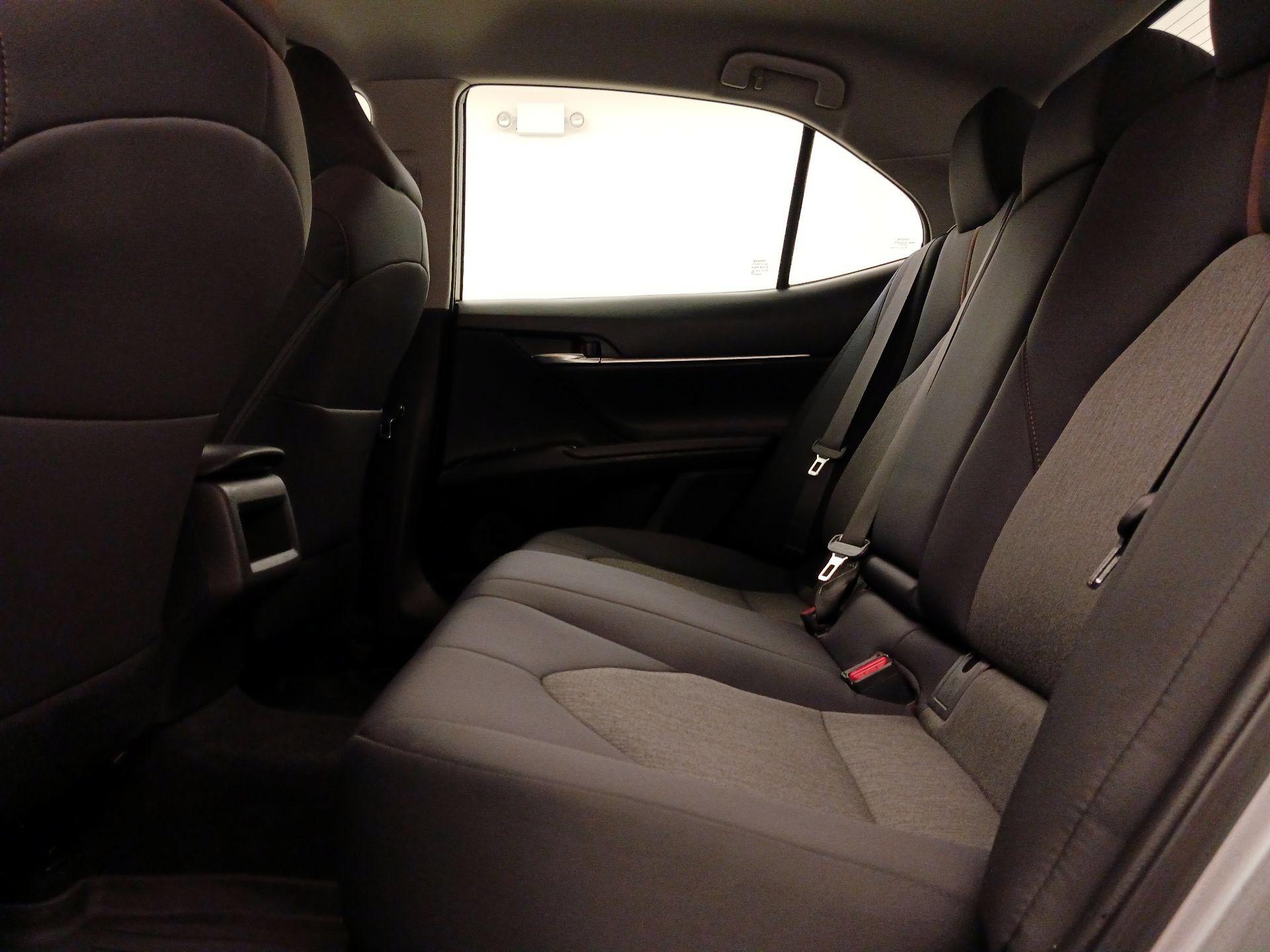 Thumbnail: 2018 Toyota Camry - 19