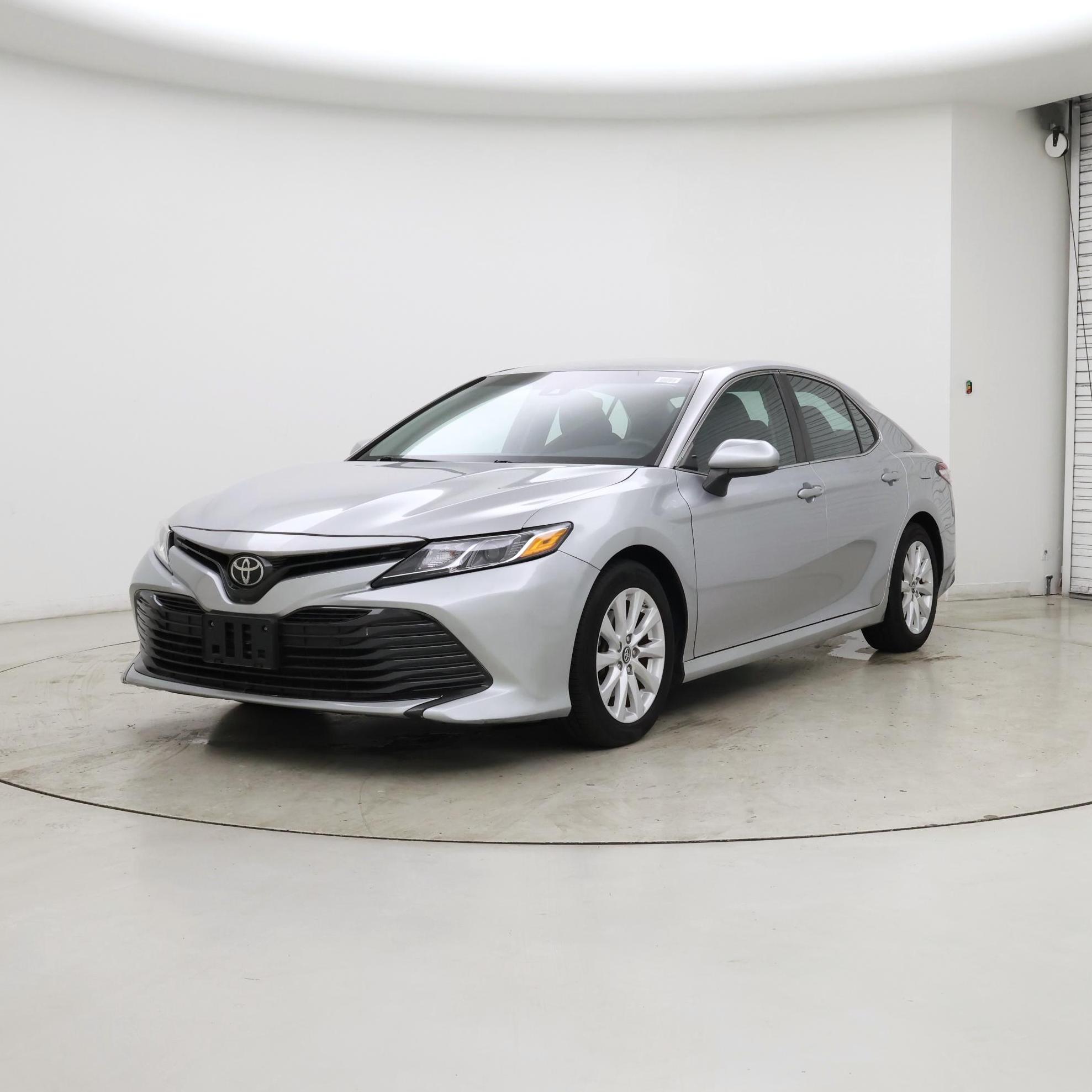 Thumbnail: 2018 Toyota Camry - 4