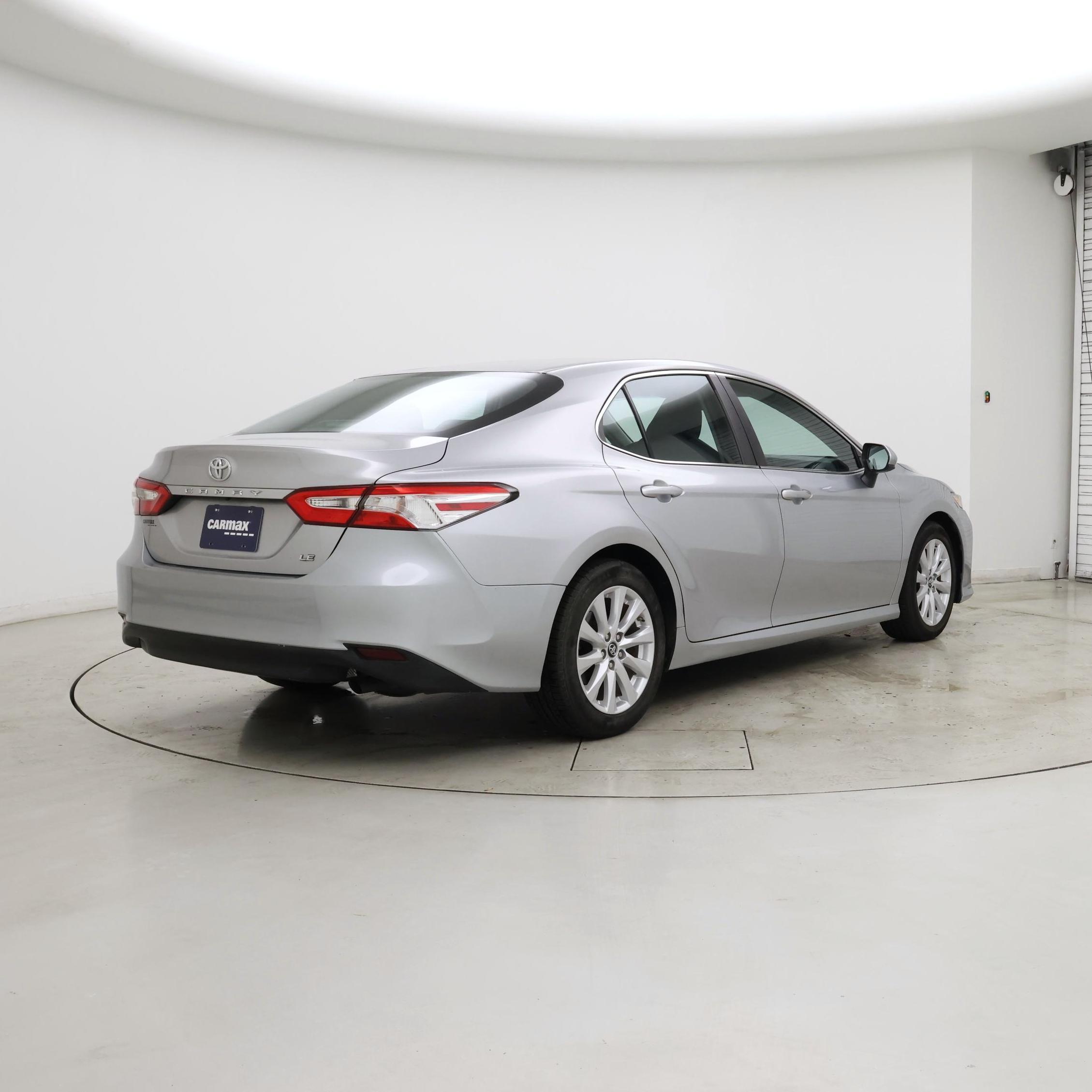 Thumbnail: 2018 Toyota Camry - 8