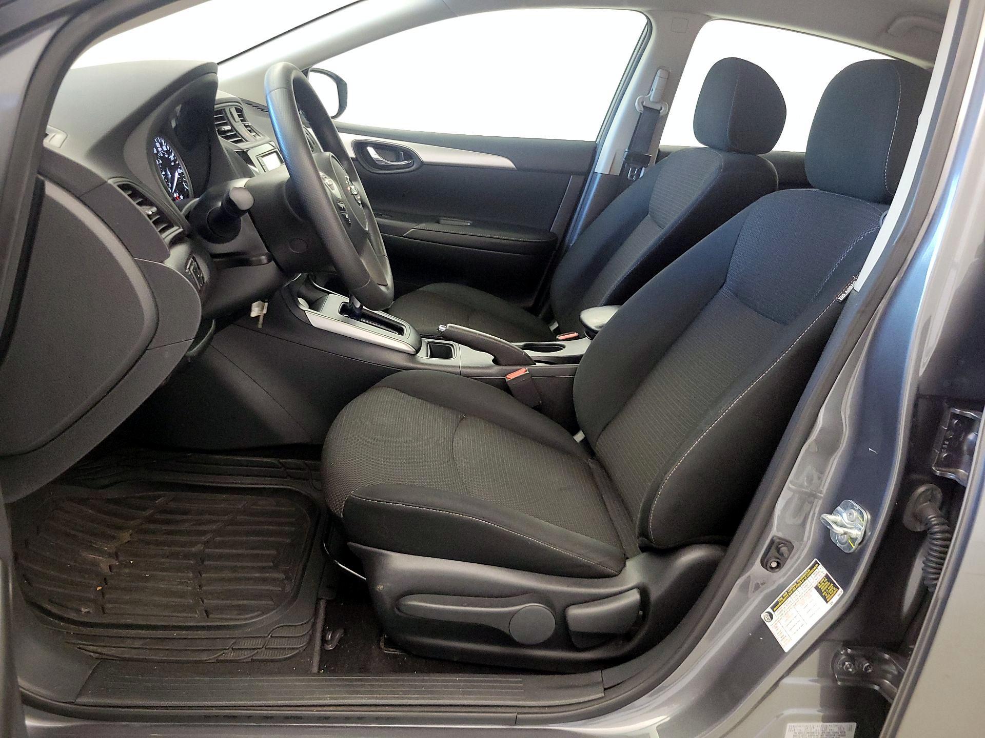Thumbnail: 2019 Nissan Sentra - 11
