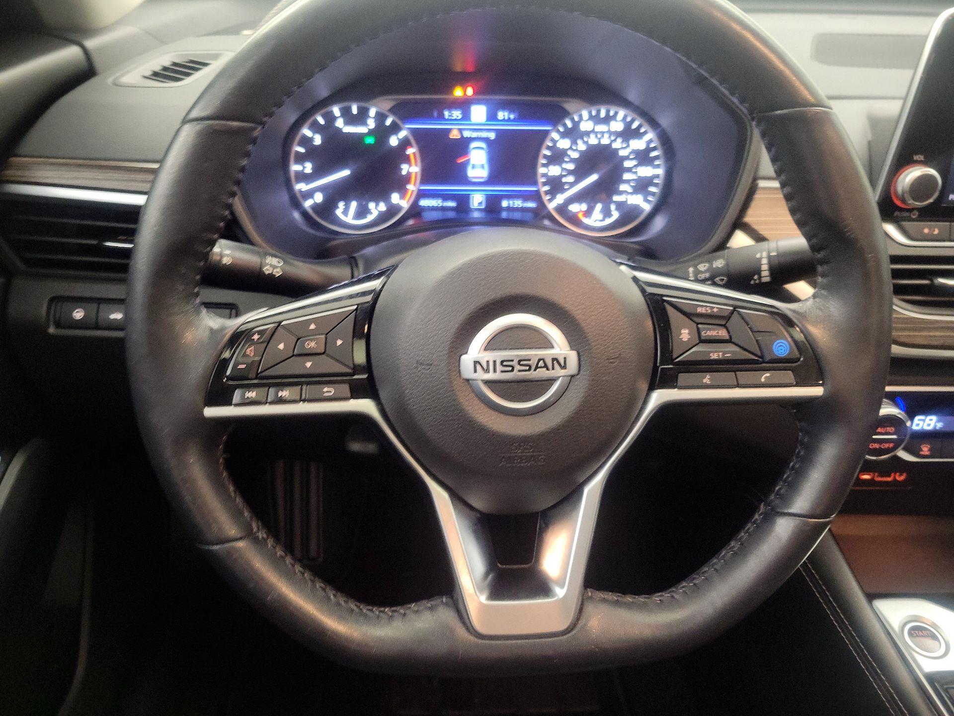 Thumbnail: 2020 Nissan Altima - 10