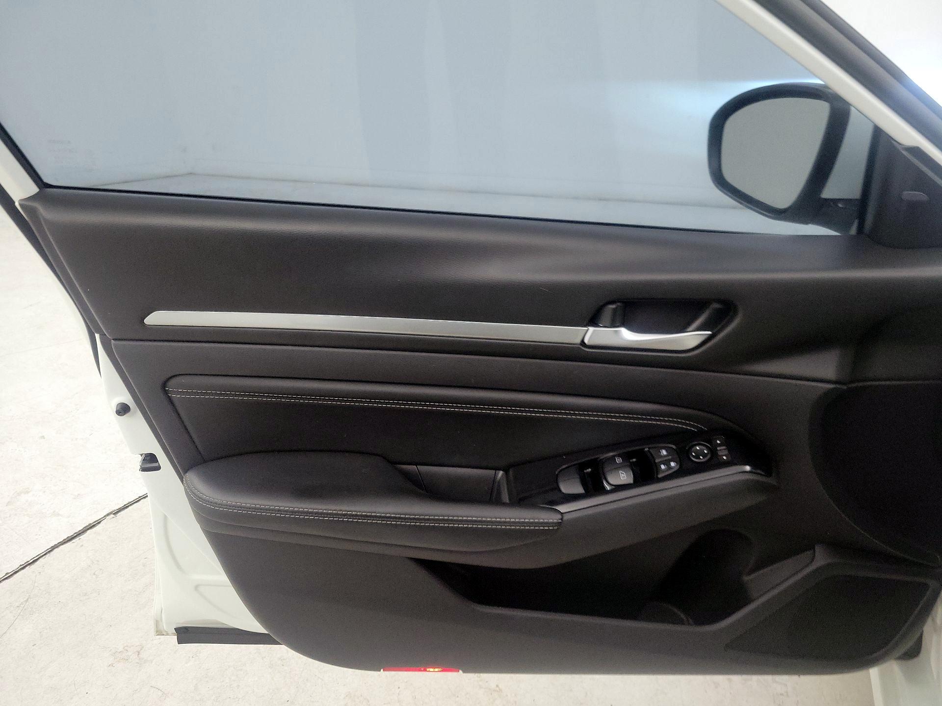 Thumbnail: 2020 Nissan Altima - 12