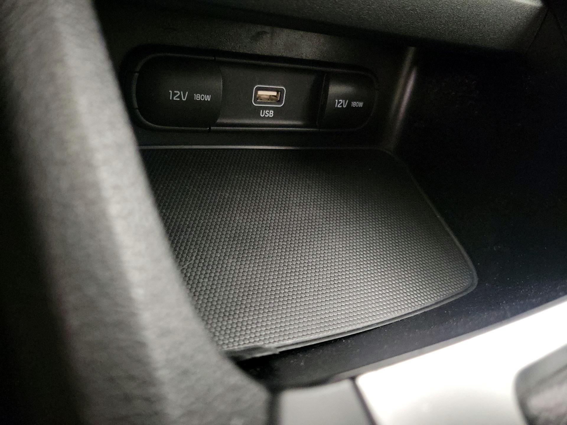 Thumbnail: 2022 Kia Forte - 18