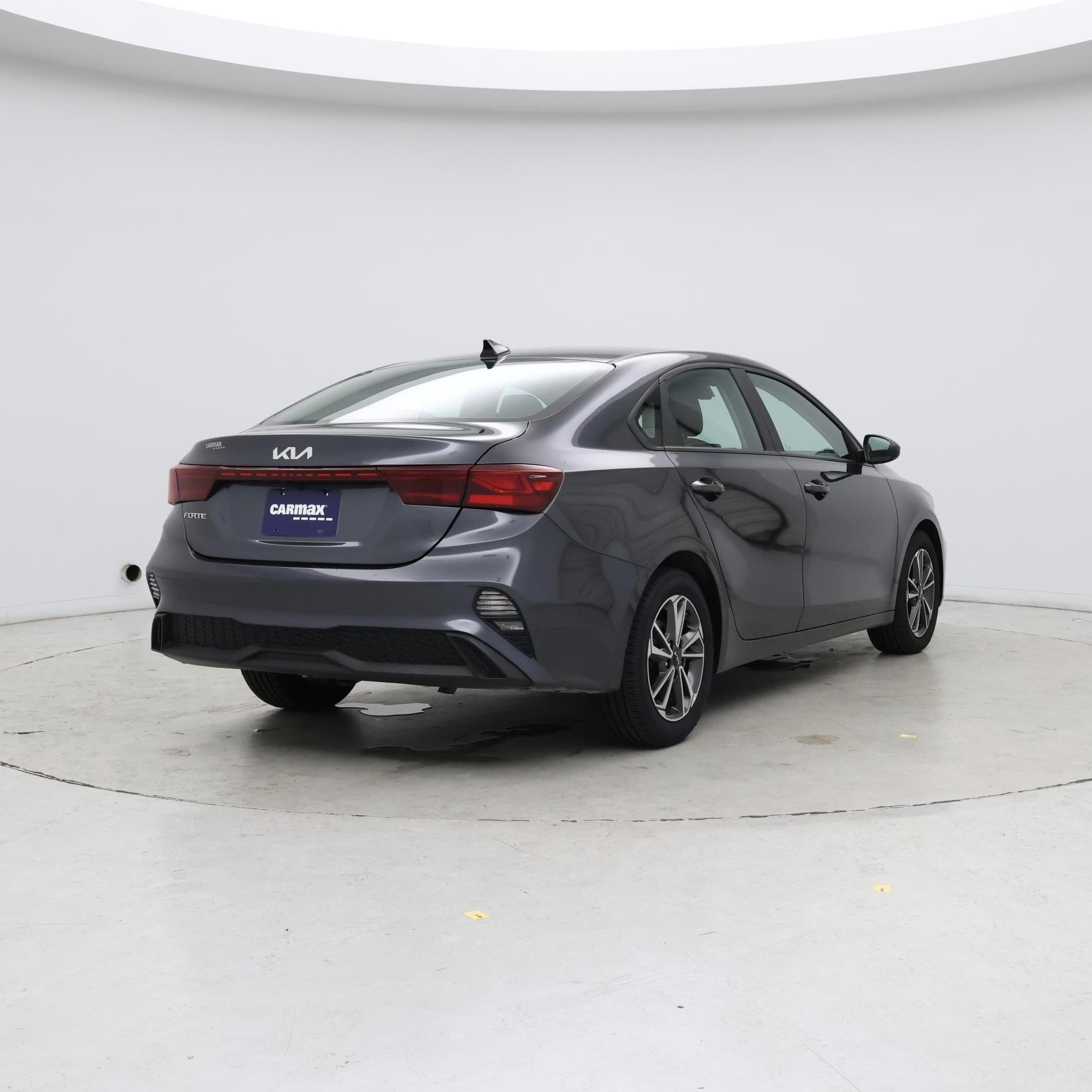 Thumbnail: 2022 Kia Forte - 8
