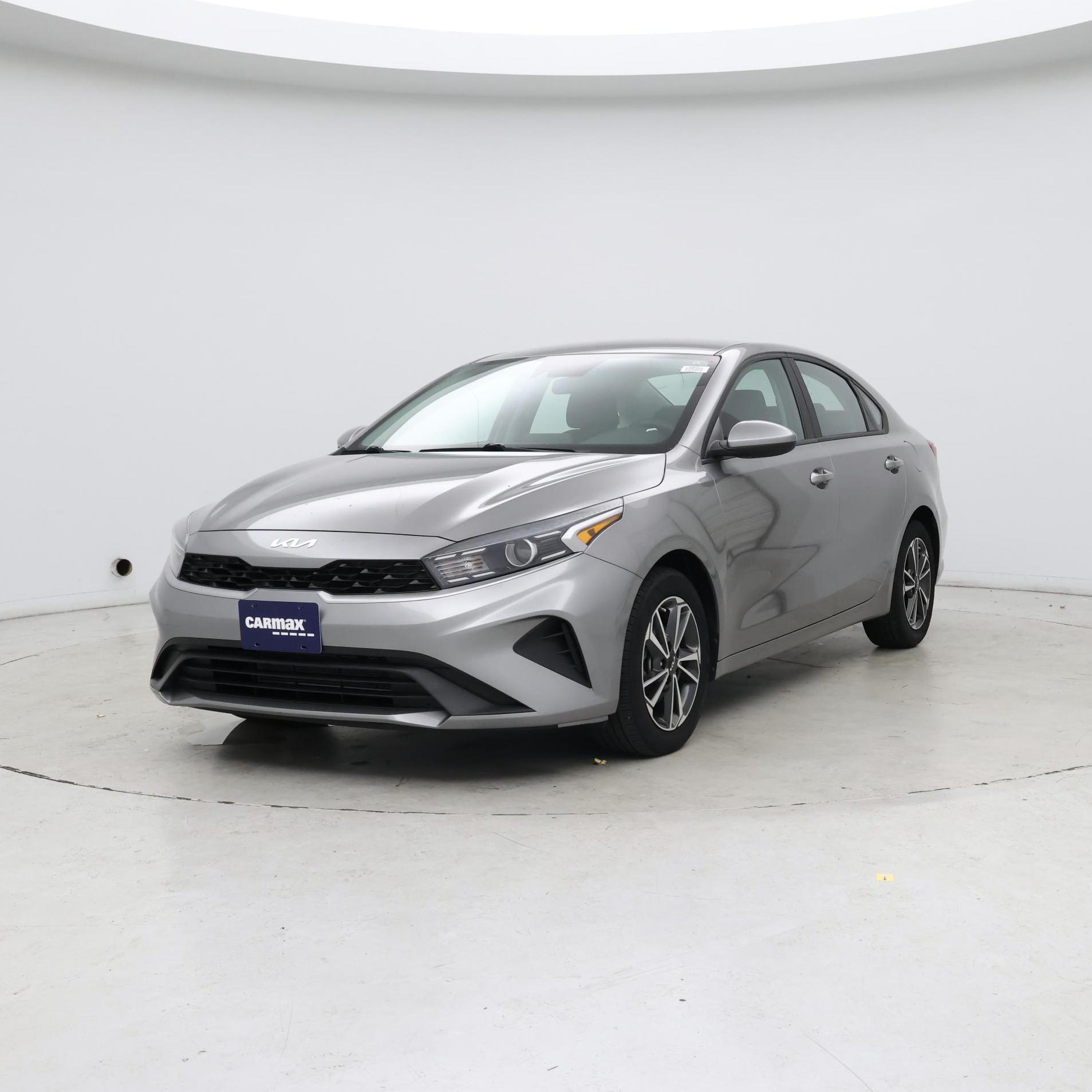 Thumbnail: 2022 Kia Forte - 4