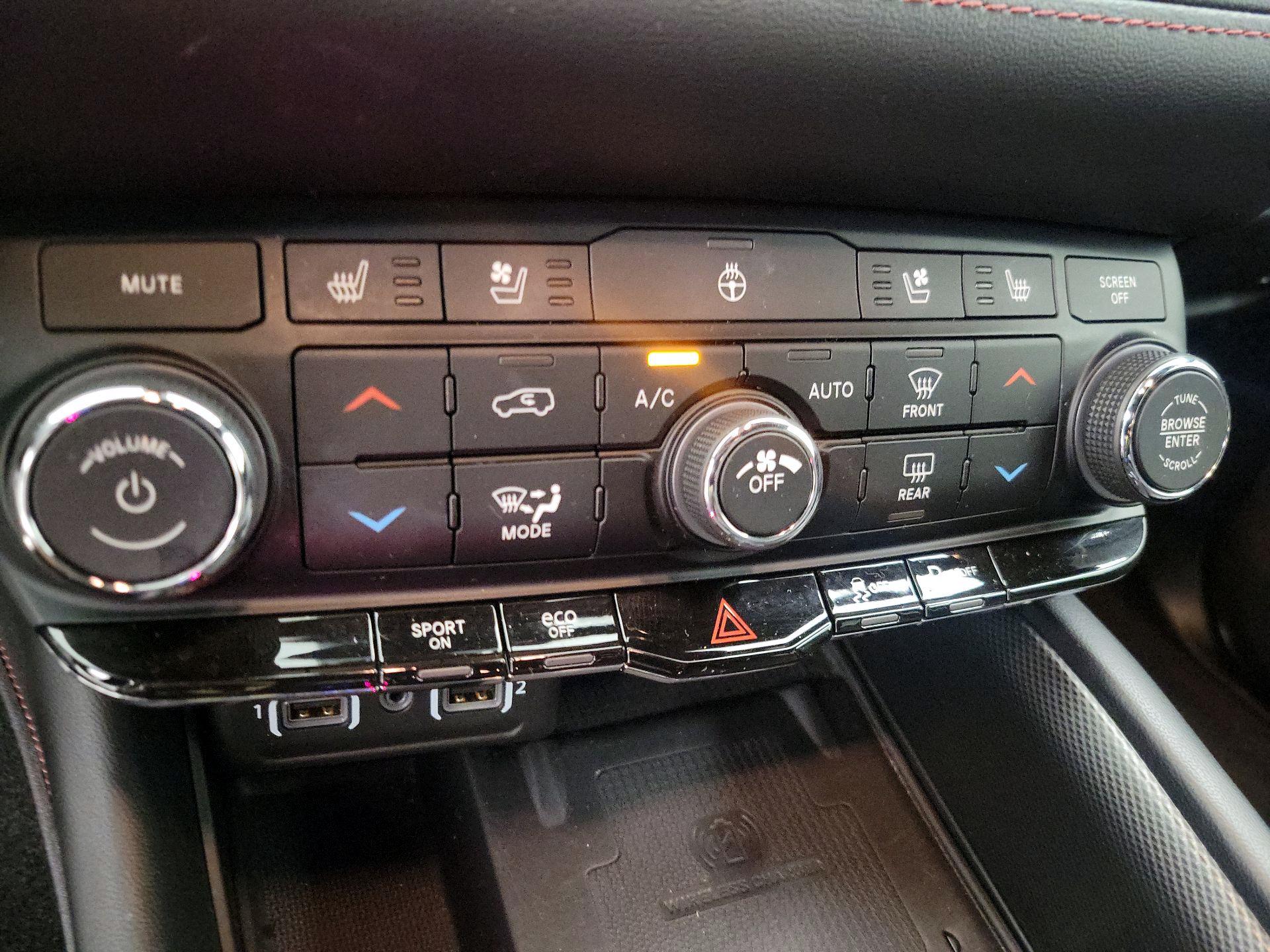 Thumbnail: 2021 Dodge Durango - 16