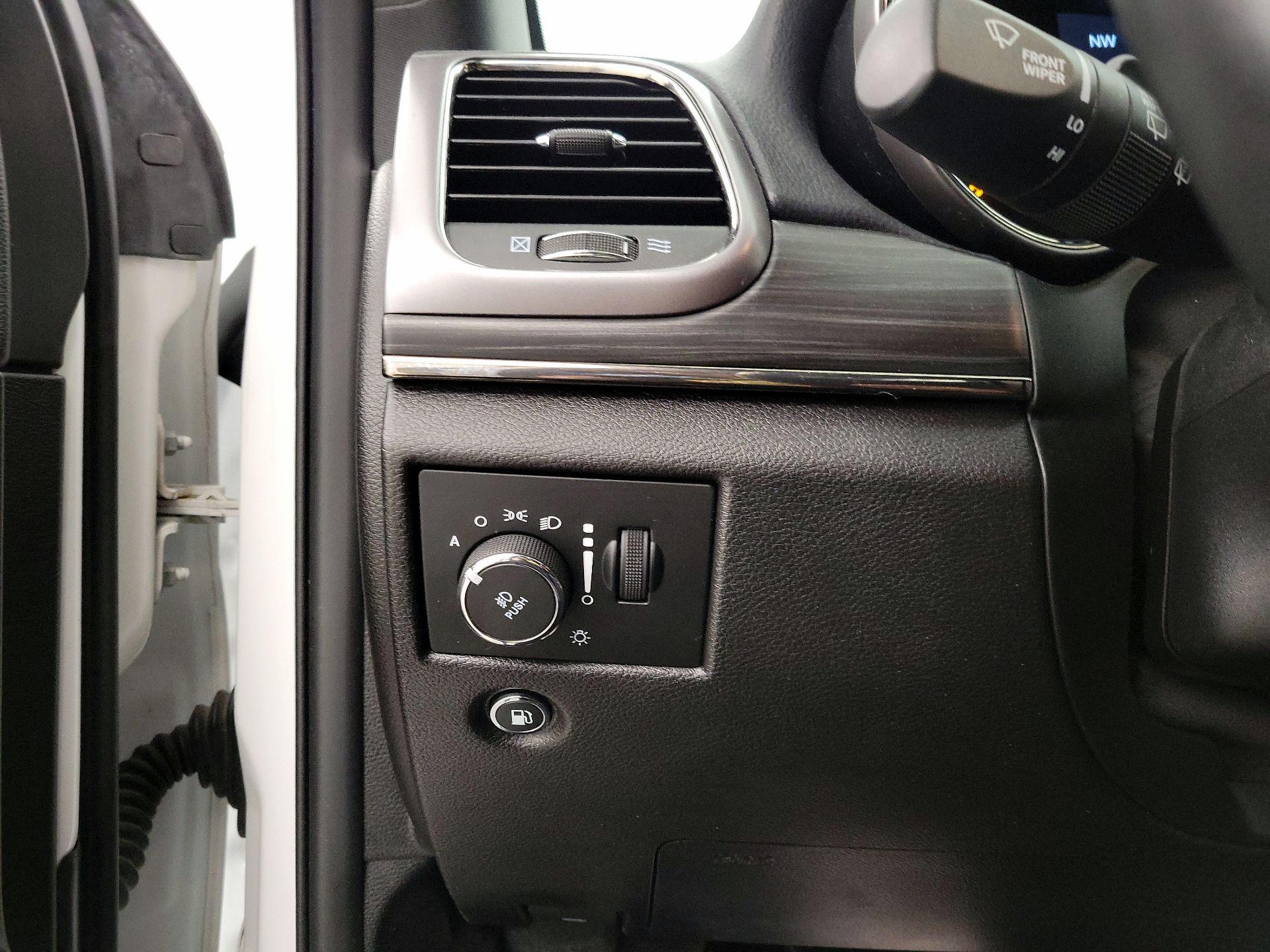 Thumbnail: 2021 Jeep Grand Cherokee - 13