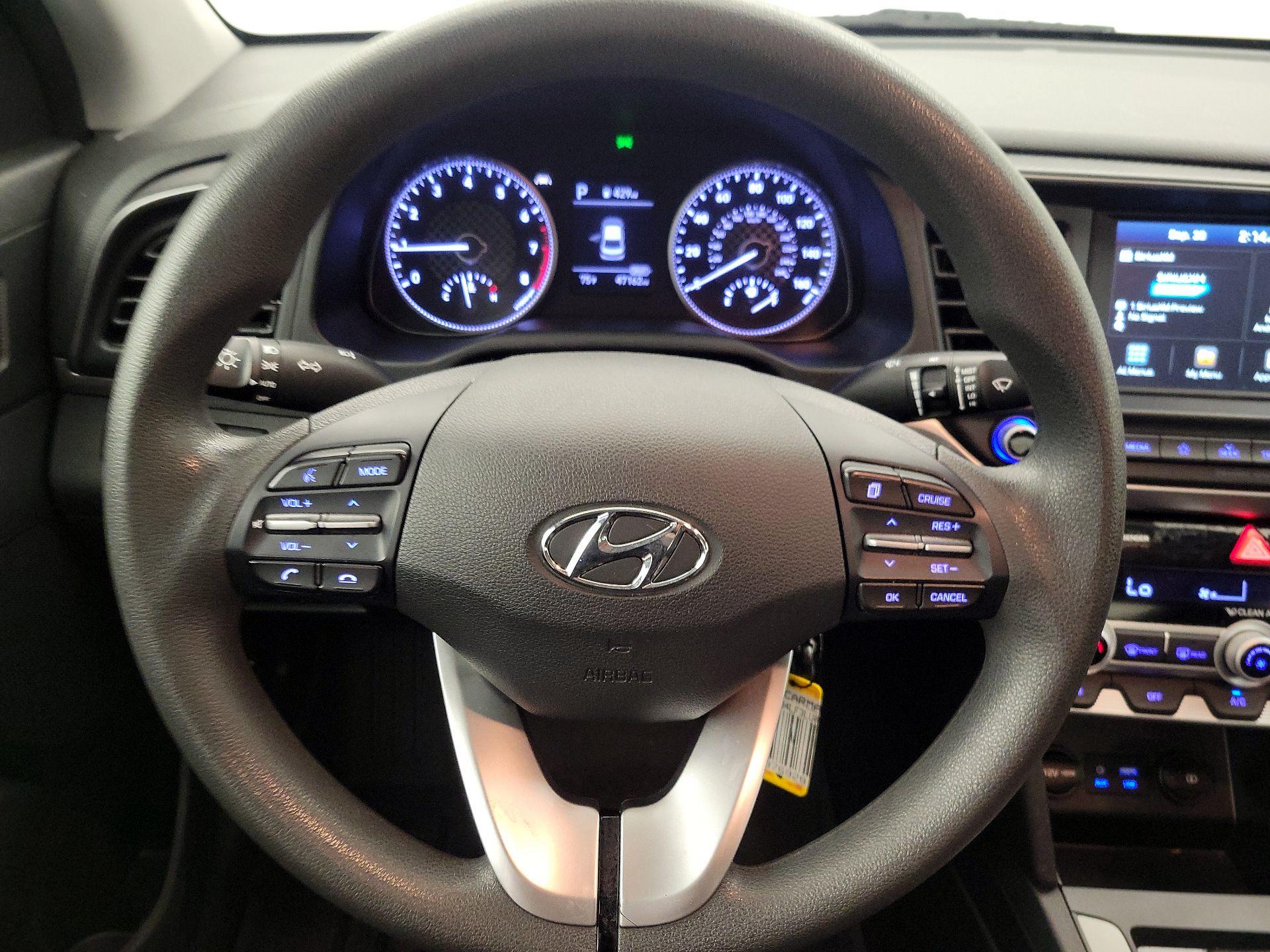 Thumbnail: 2020 Hyundai Elantra - 10