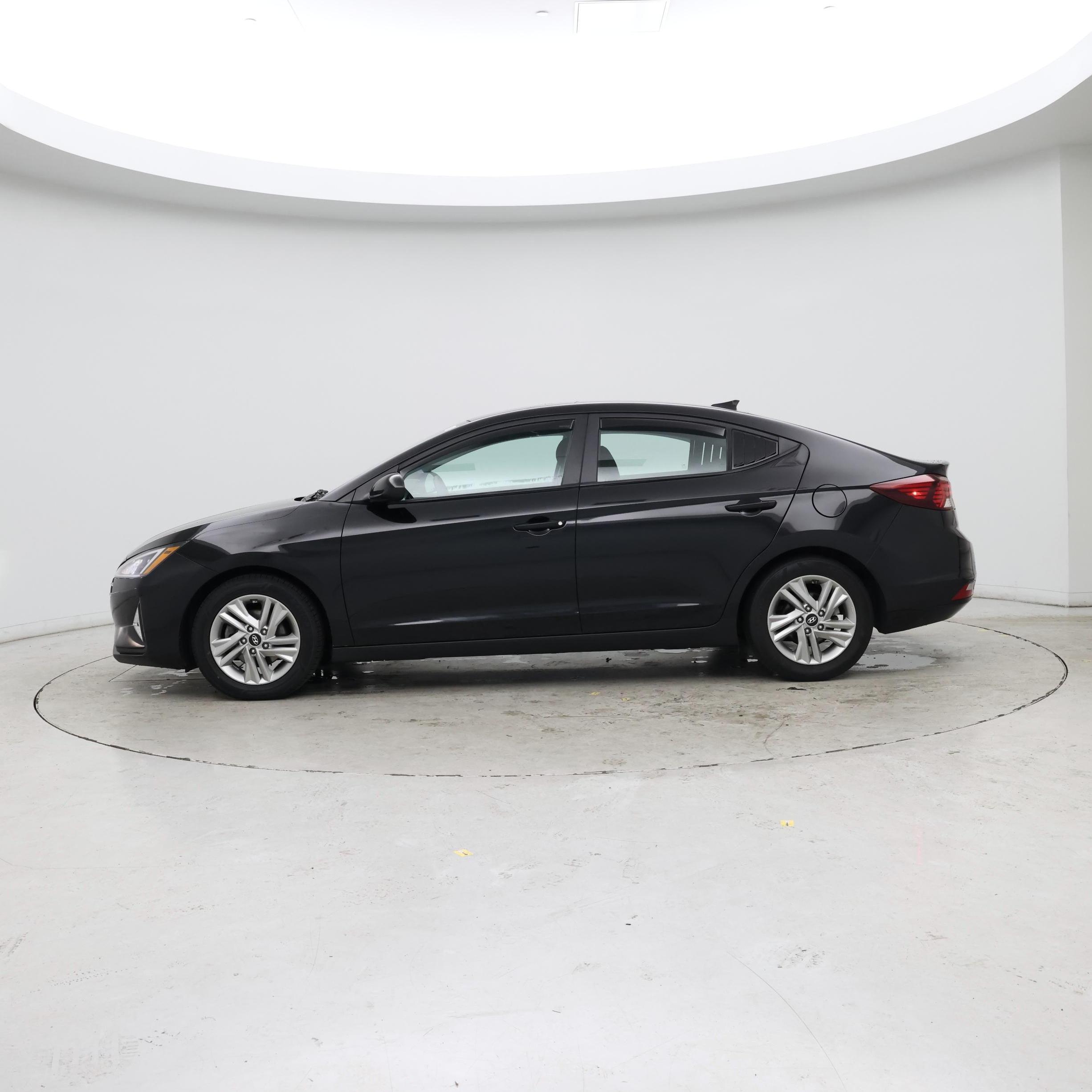 Thumbnail: 2020 Hyundai Elantra - 3