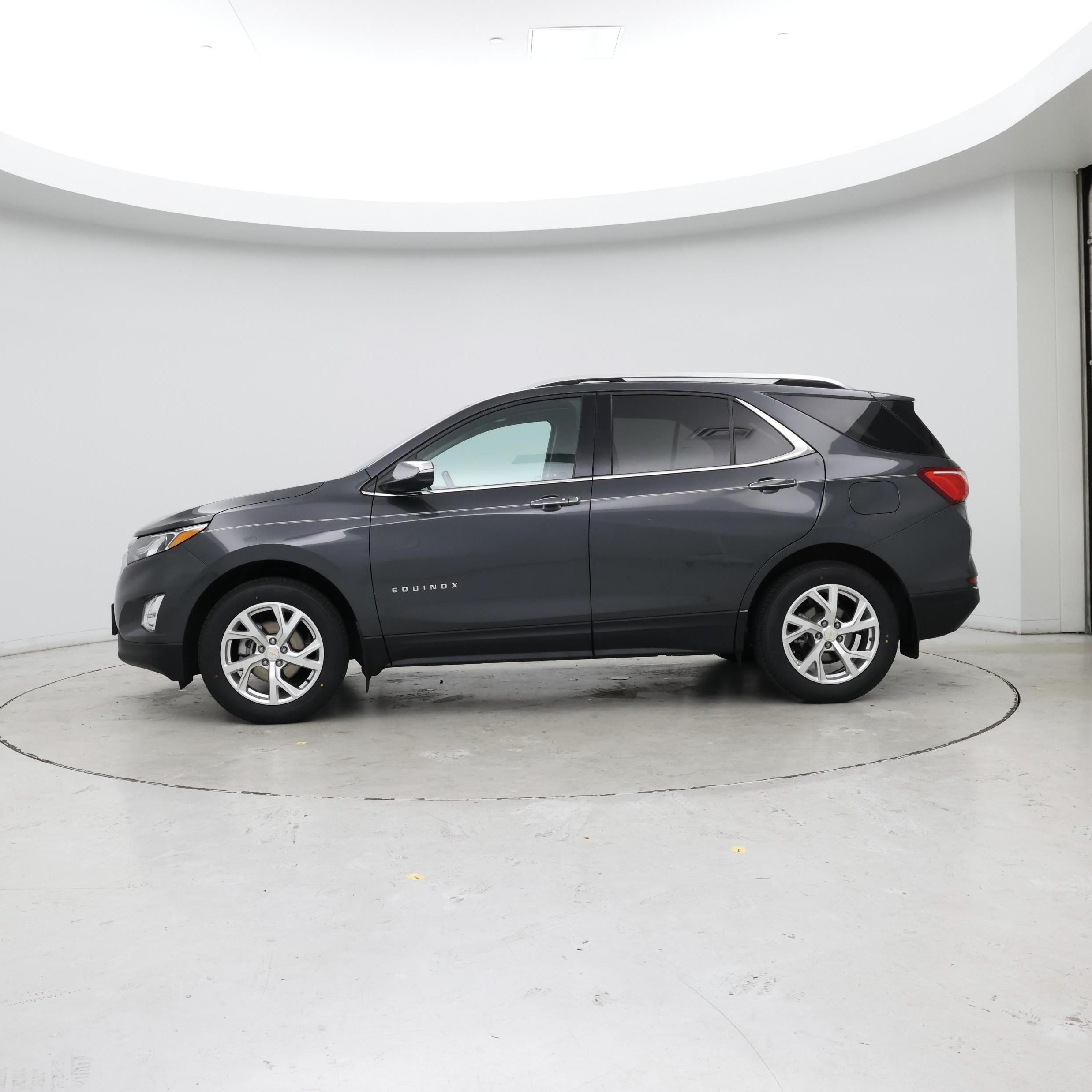 Thumbnail: 2021 Chevrolet Equinox - 3