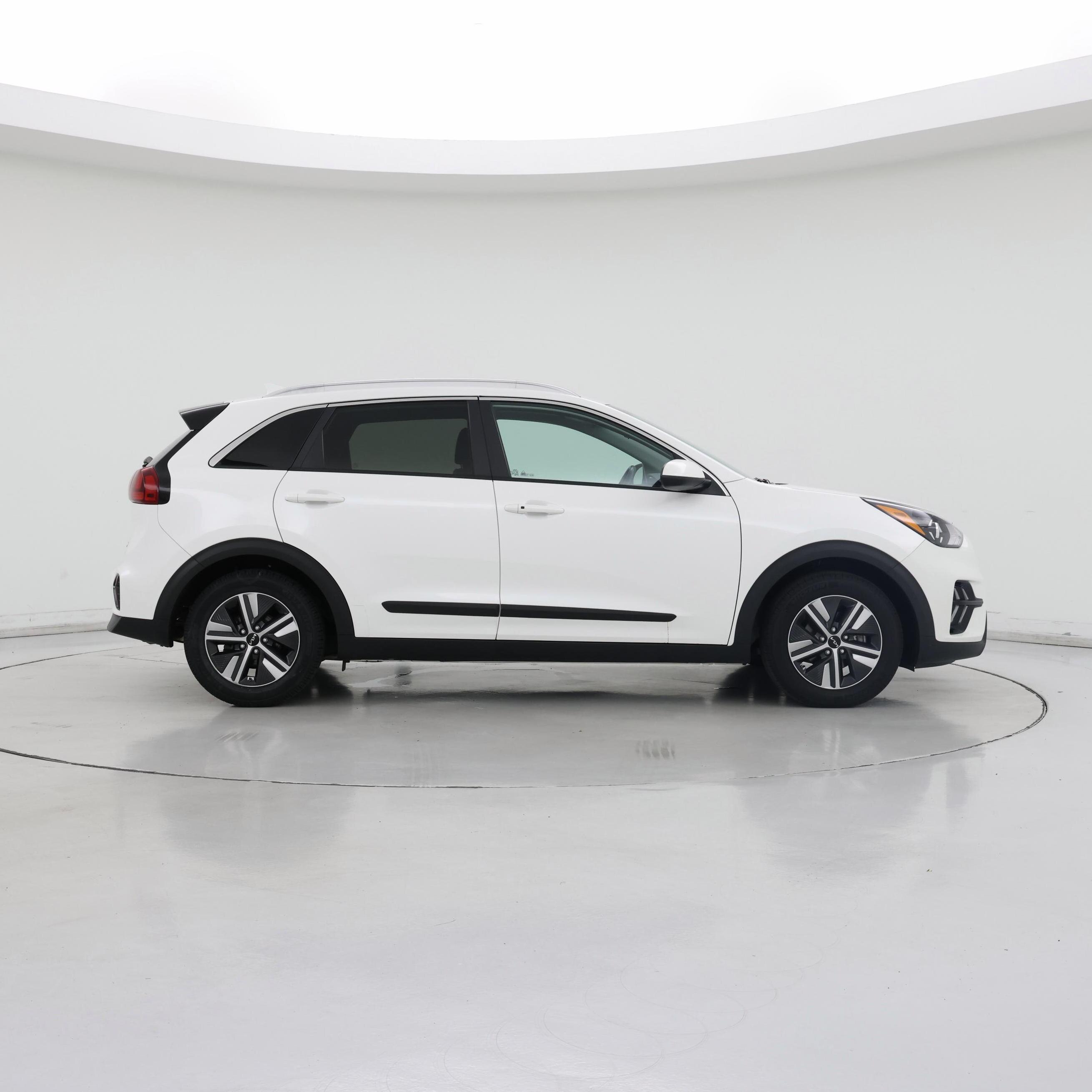 Thumbnail: 2022 Kia Niro - 7