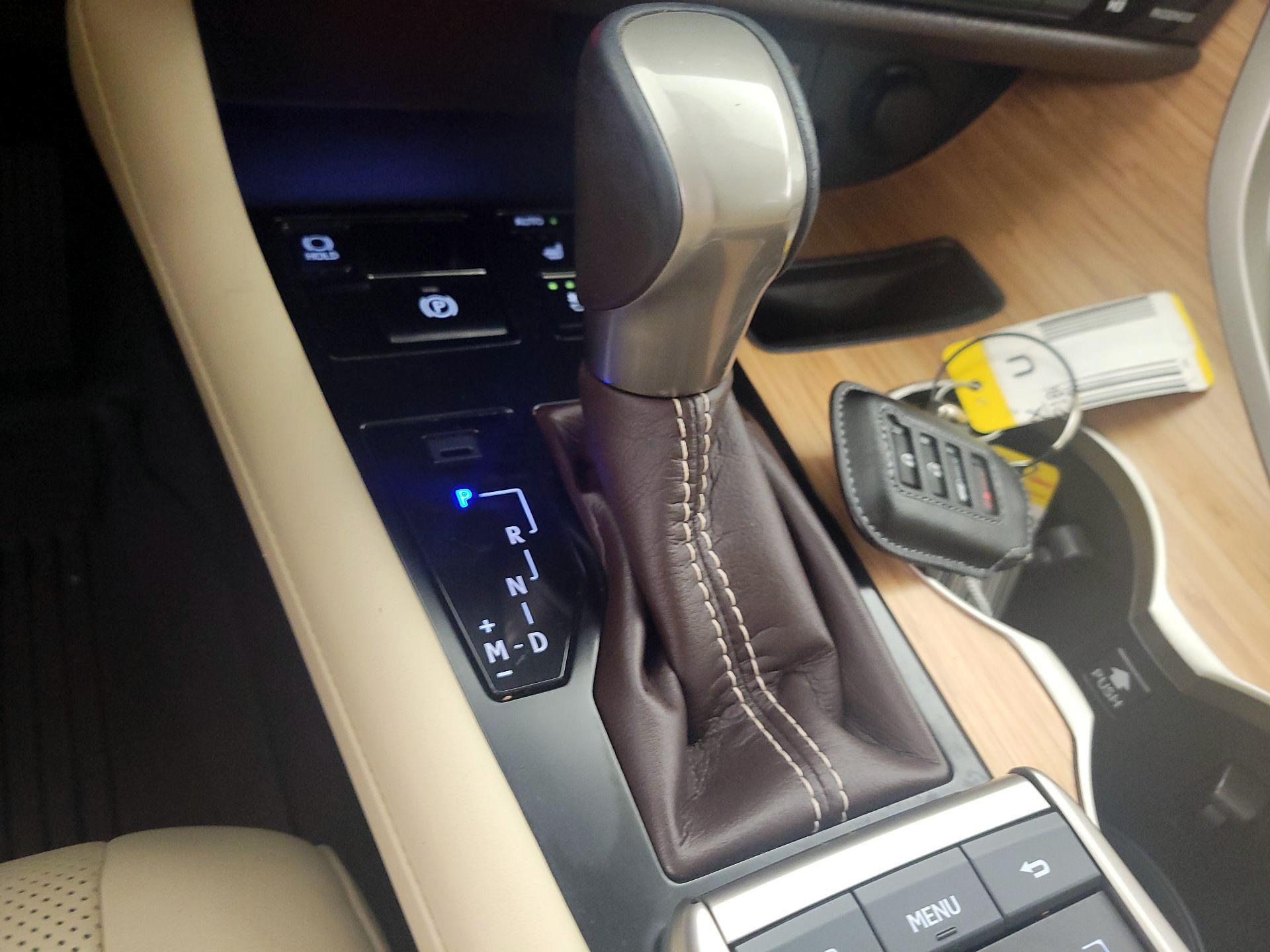 Thumbnail: 2020 Lexus RX - 18