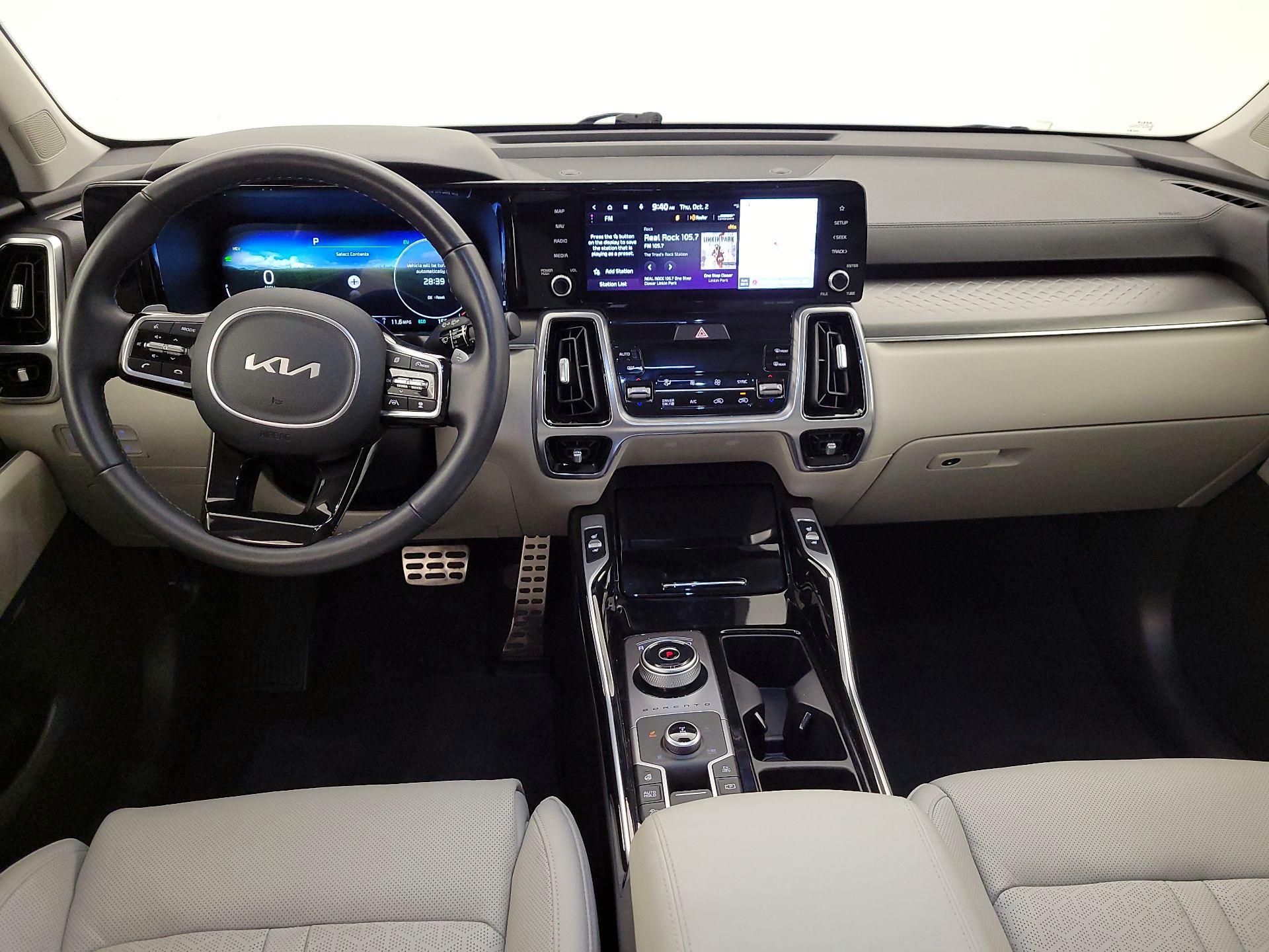 Thumbnail: 2023 Kia Sorento - 9