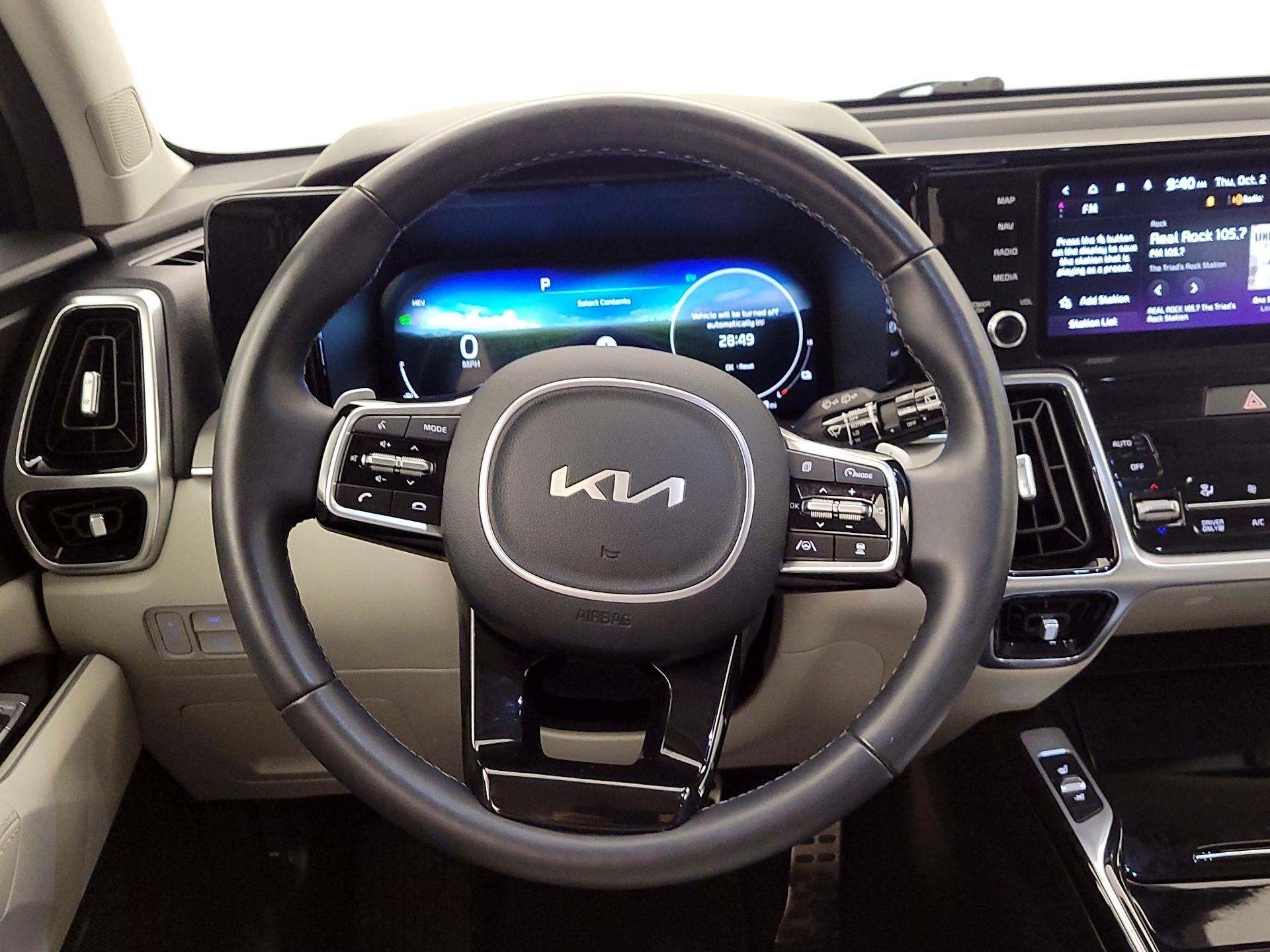 Thumbnail: 2023 Kia Sorento - 10