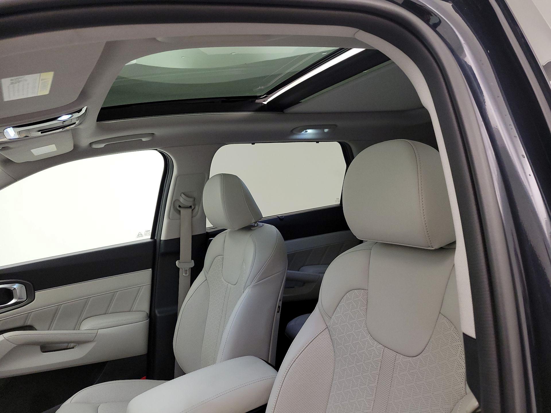 Thumbnail: 2023 Kia Sorento - 20