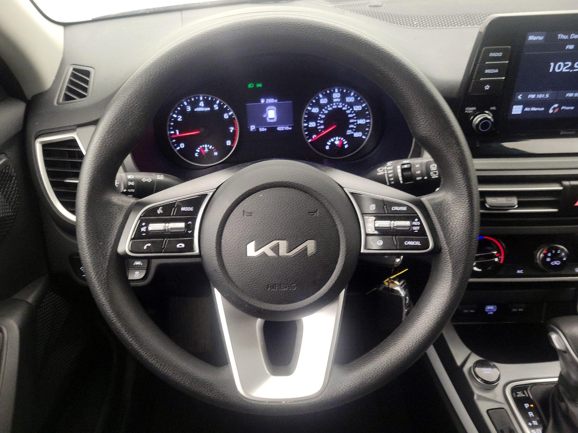 Thumbnail: 2022 Kia Seltos - 10