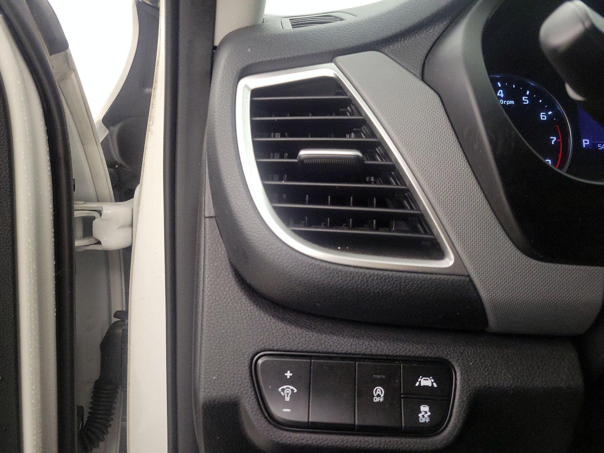 Thumbnail: 2022 Kia Seltos - 13