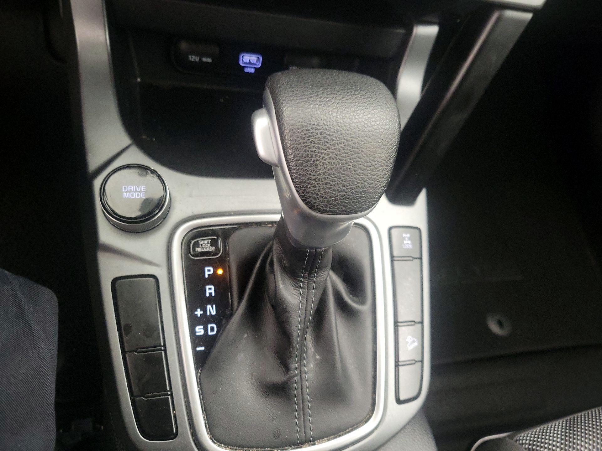 Thumbnail: 2022 Kia Seltos - 17