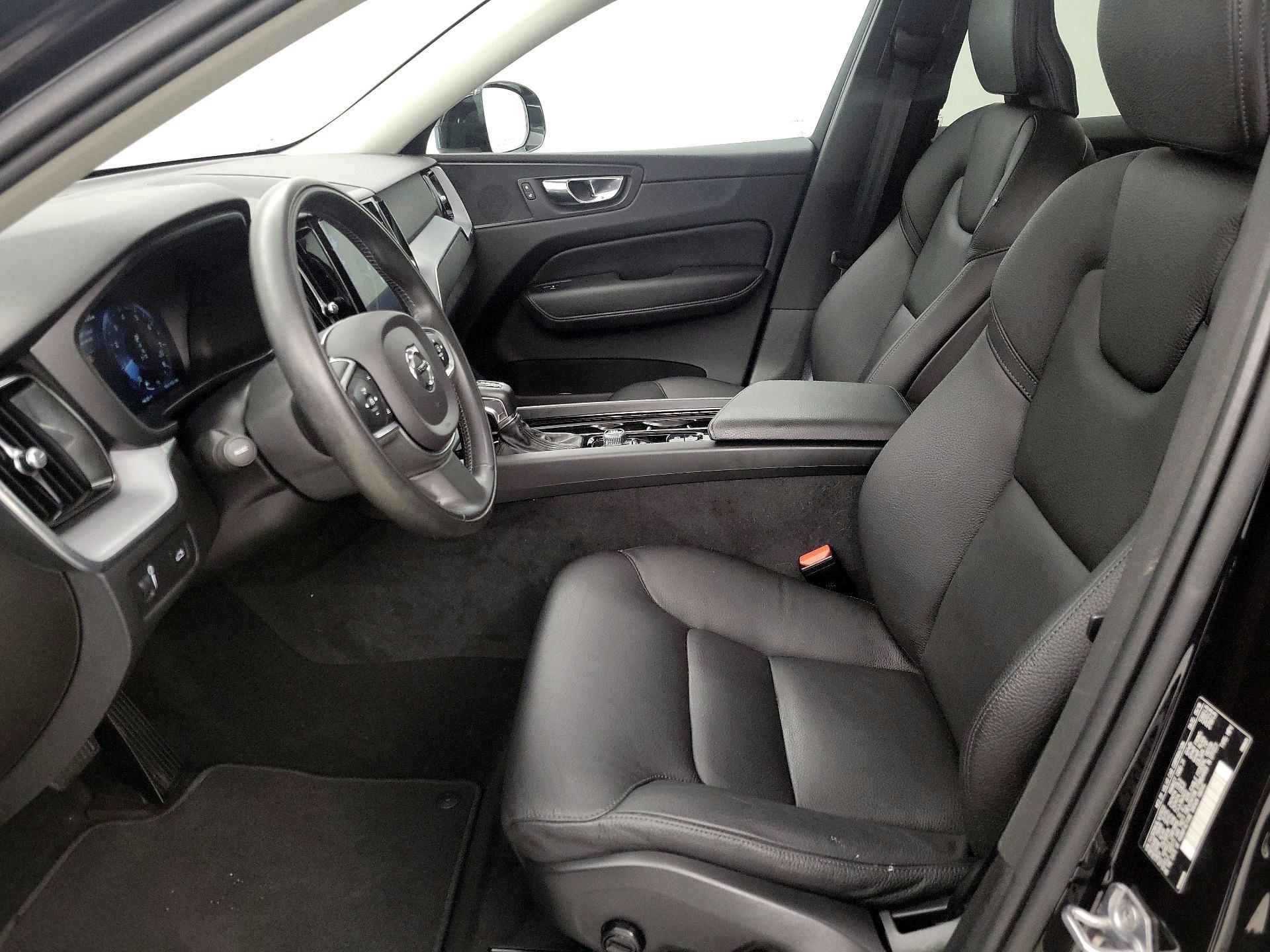 Thumbnail: 2020 Volvo XC60 - 11