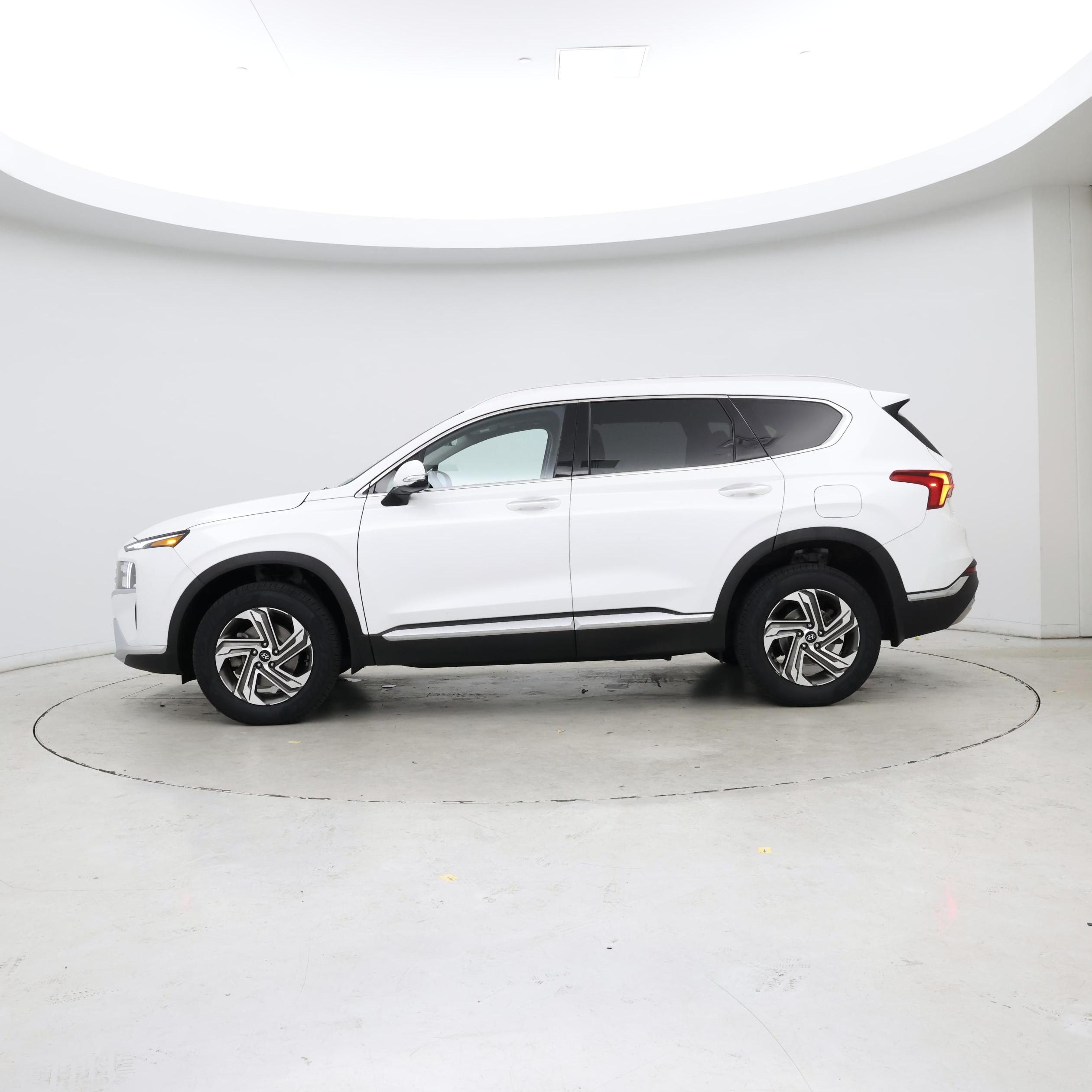 Thumbnail: 2022 Hyundai Santa Fe - 3