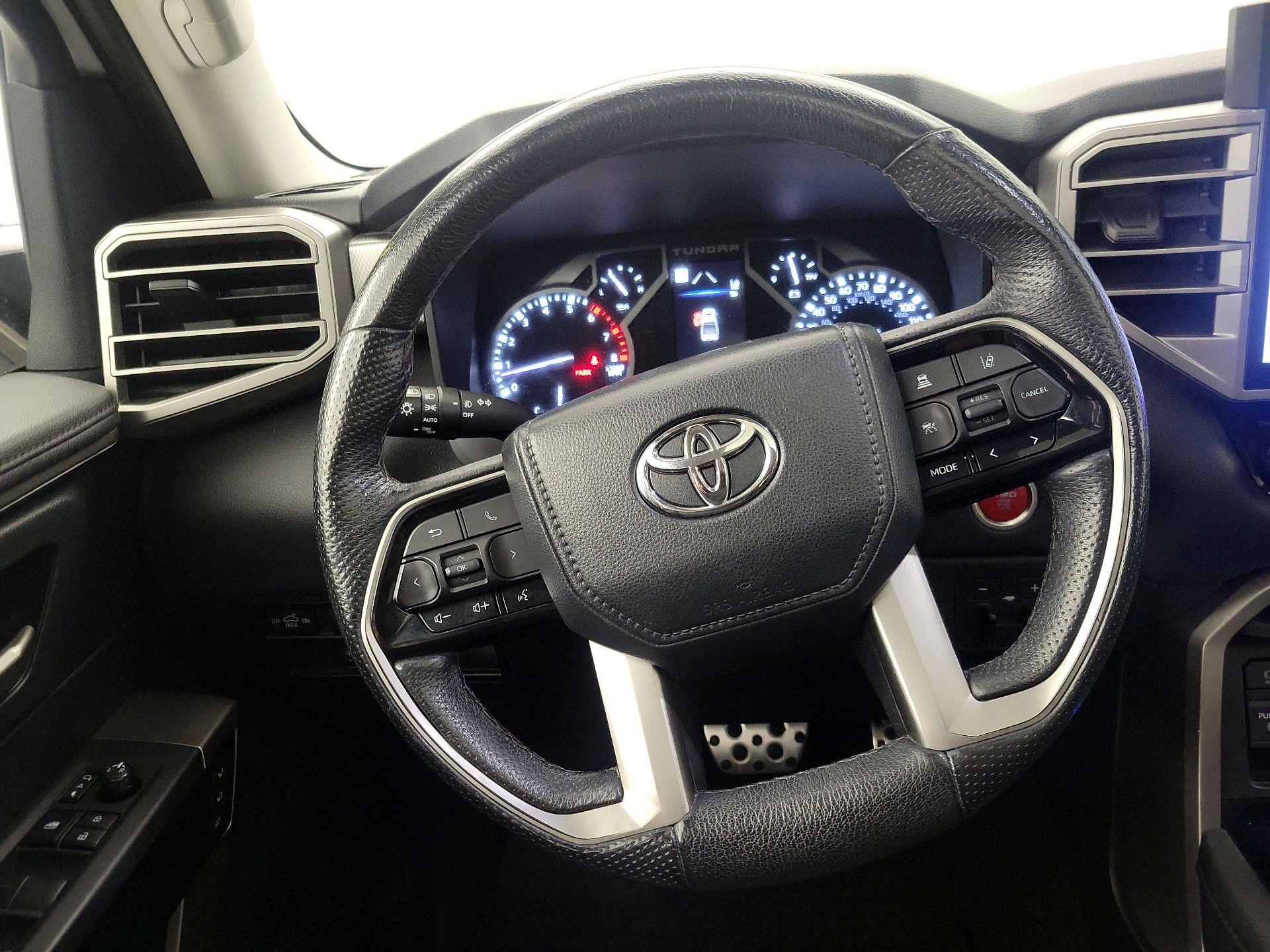 Thumbnail: 2022 Toyota Tundra - 10