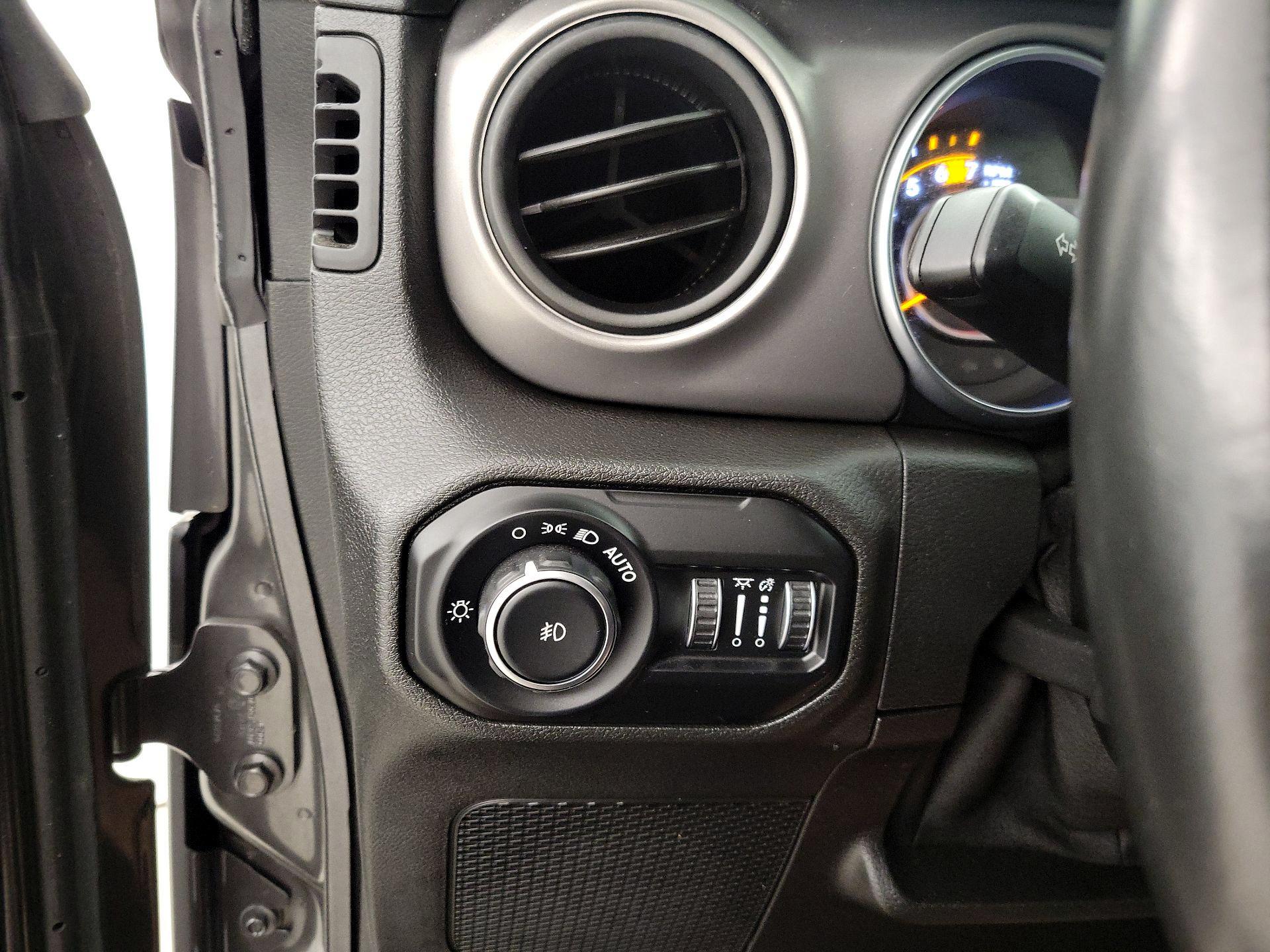 Thumbnail: 2021 Jeep Wrangler - 13