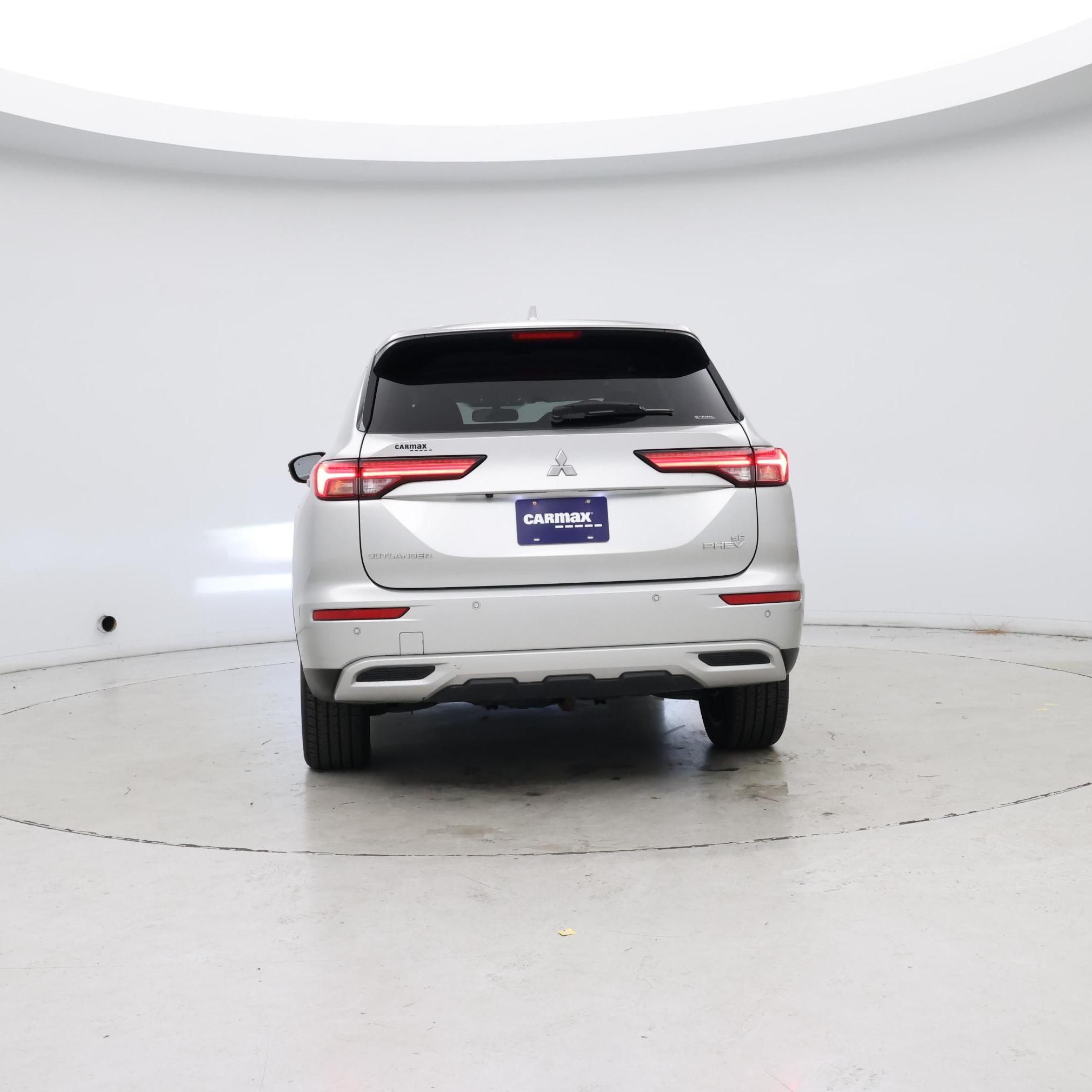 Thumbnail: 2023 Mitsubishi Outlander - 6