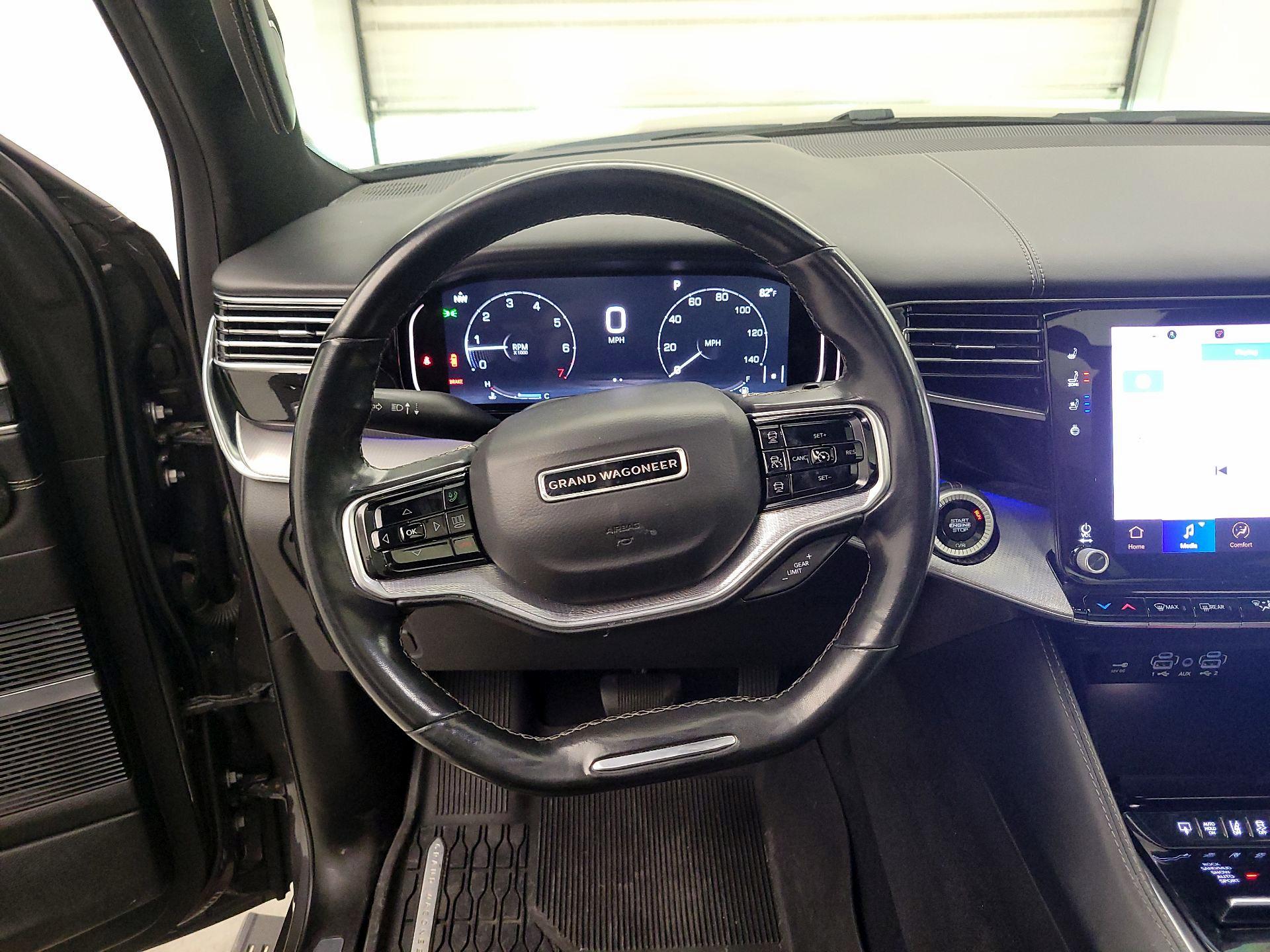 Thumbnail: 2022 Jeep Grand Wagoneer - 10