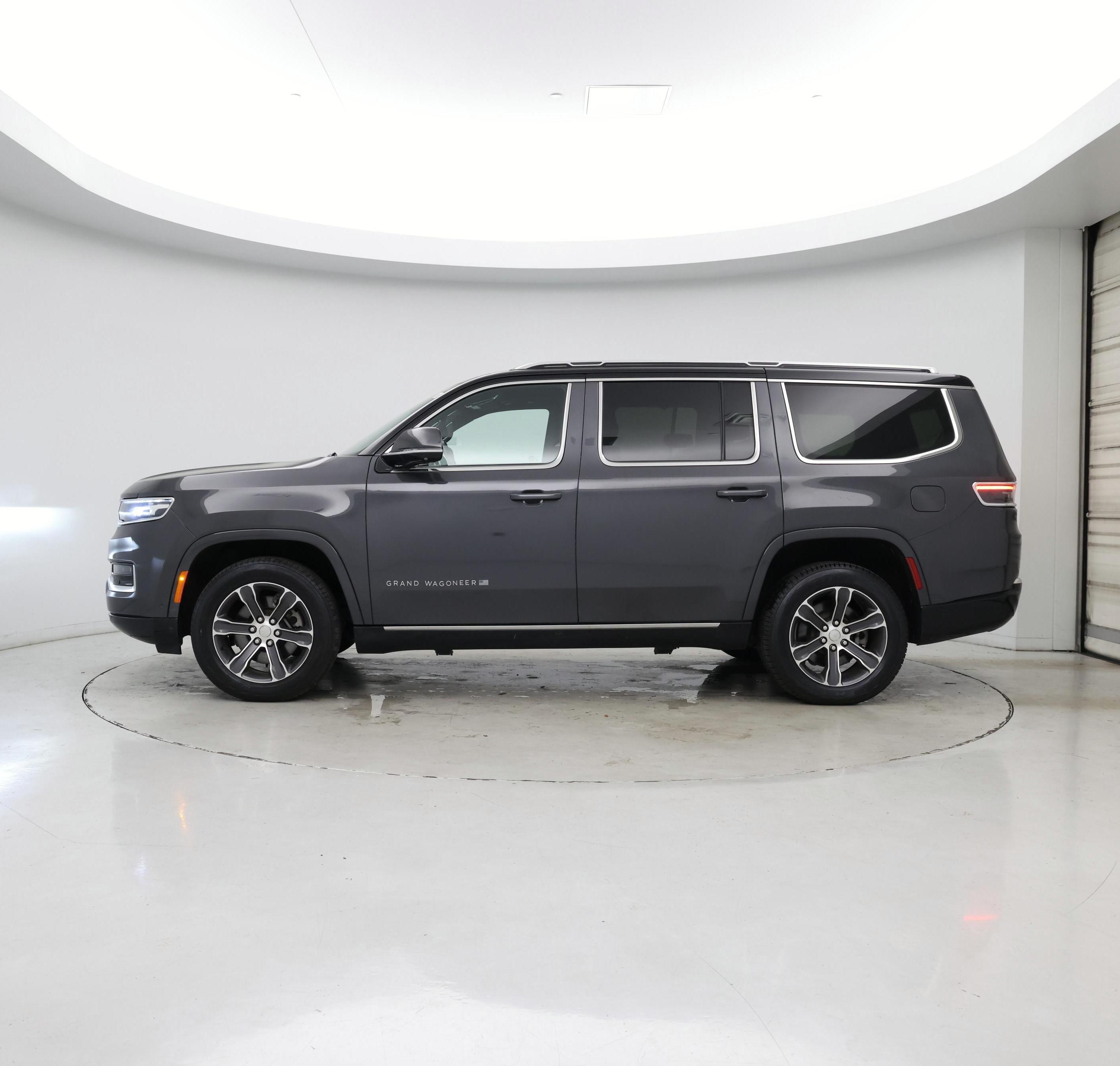 Thumbnail: 2022 Jeep Grand Wagoneer - 3