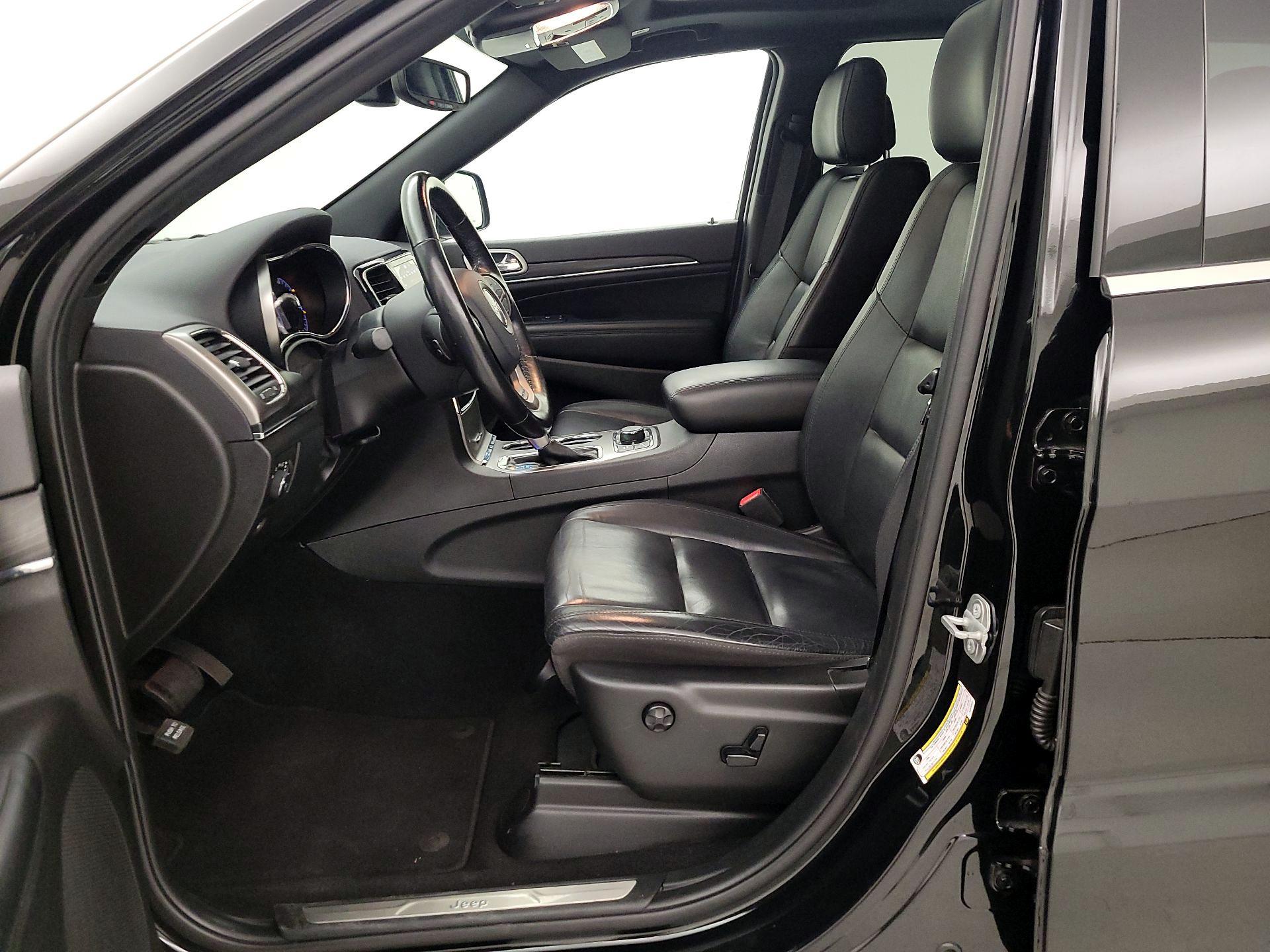 Thumbnail: 2020 Jeep Grand Cherokee - 11