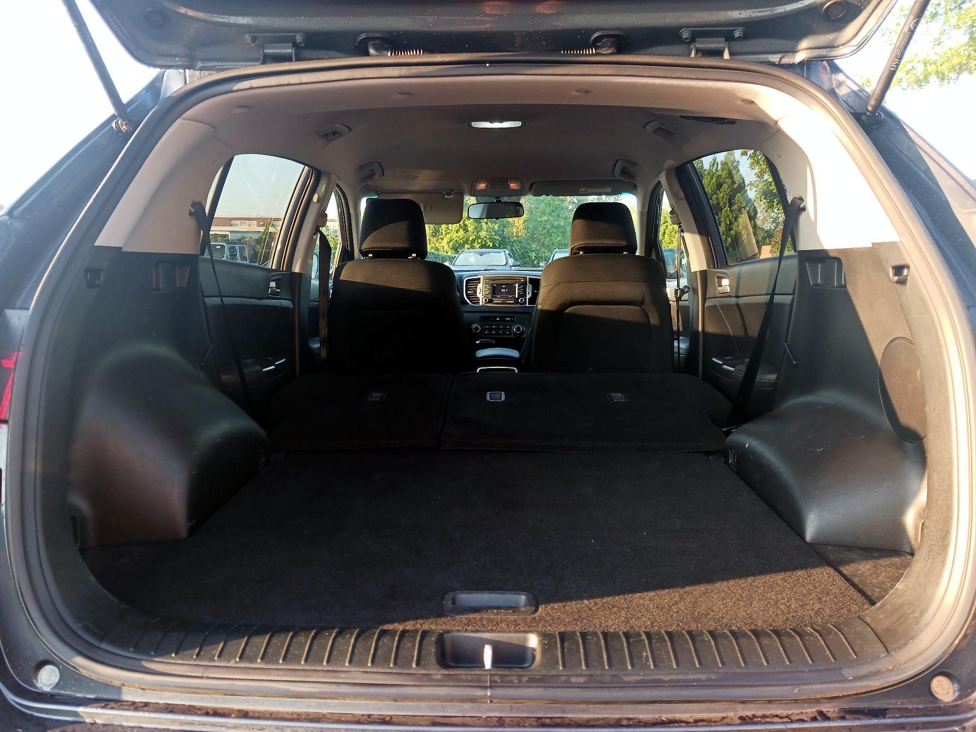 Thumbnail: 2019 Kia Sportage - 19