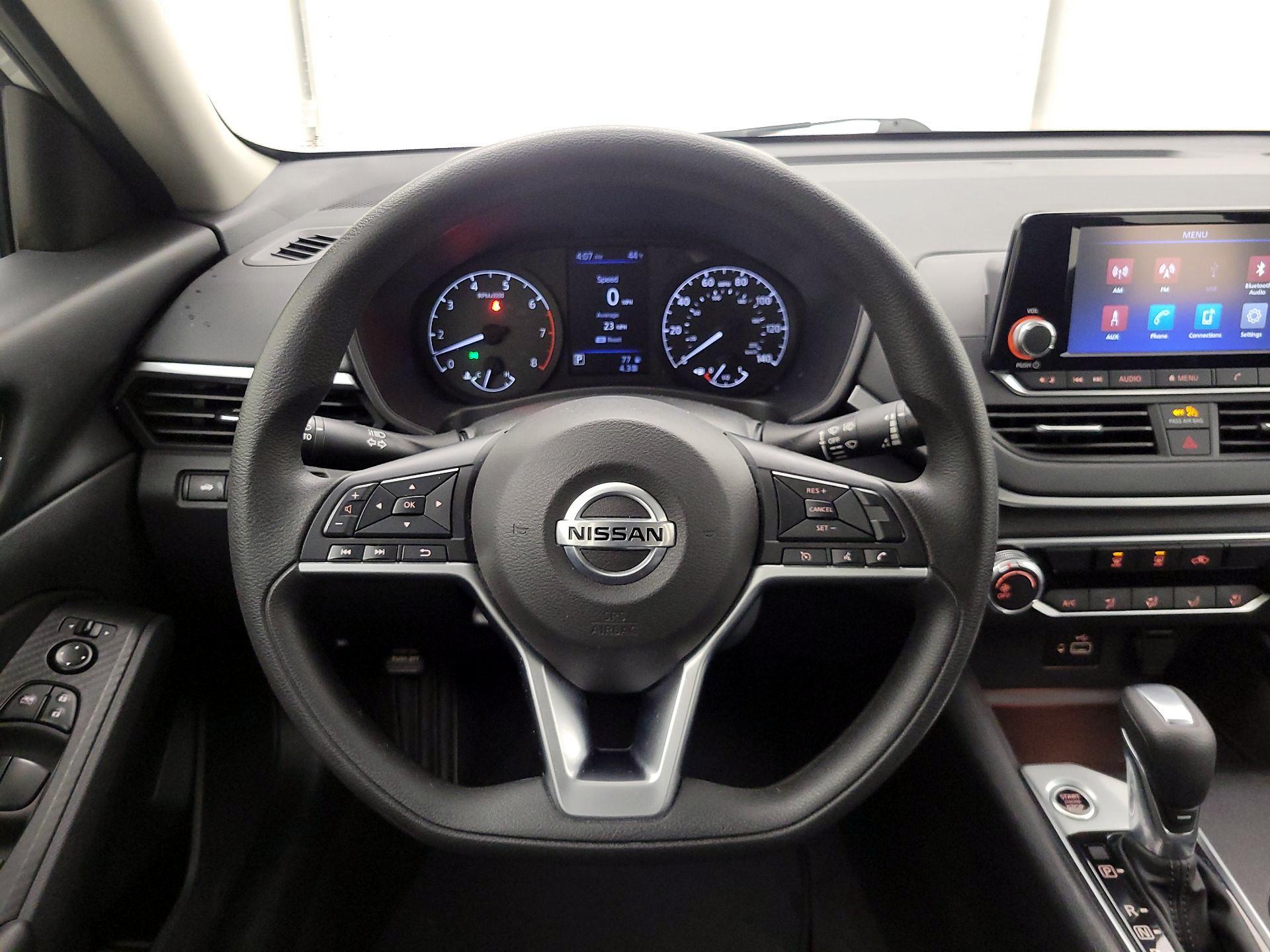 Thumbnail: 2022 Nissan Altima - 10