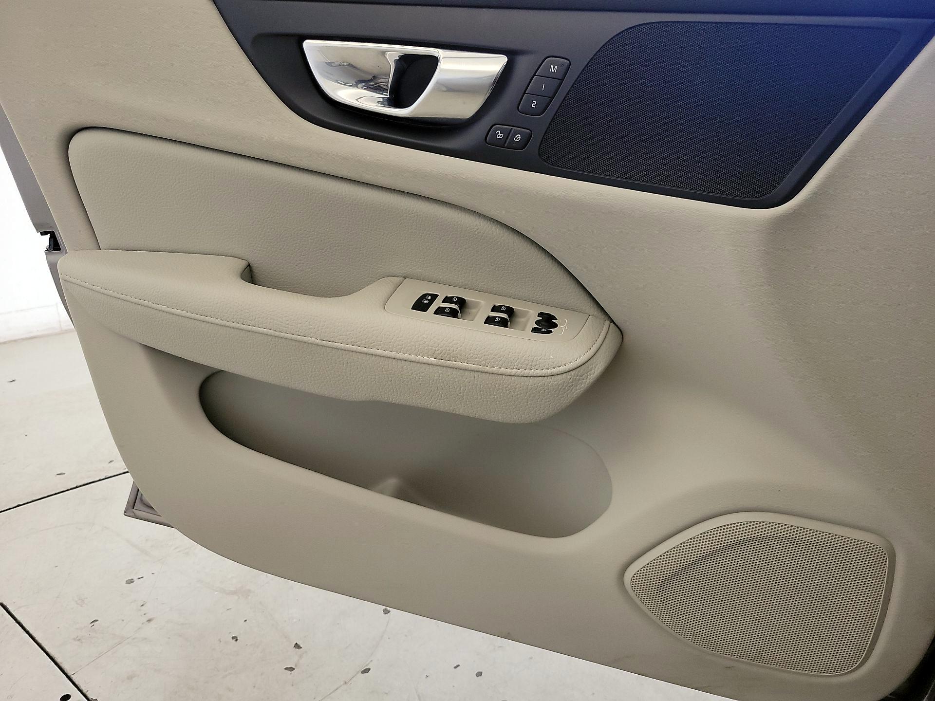 Thumbnail: 2021 Volvo S60 - 12