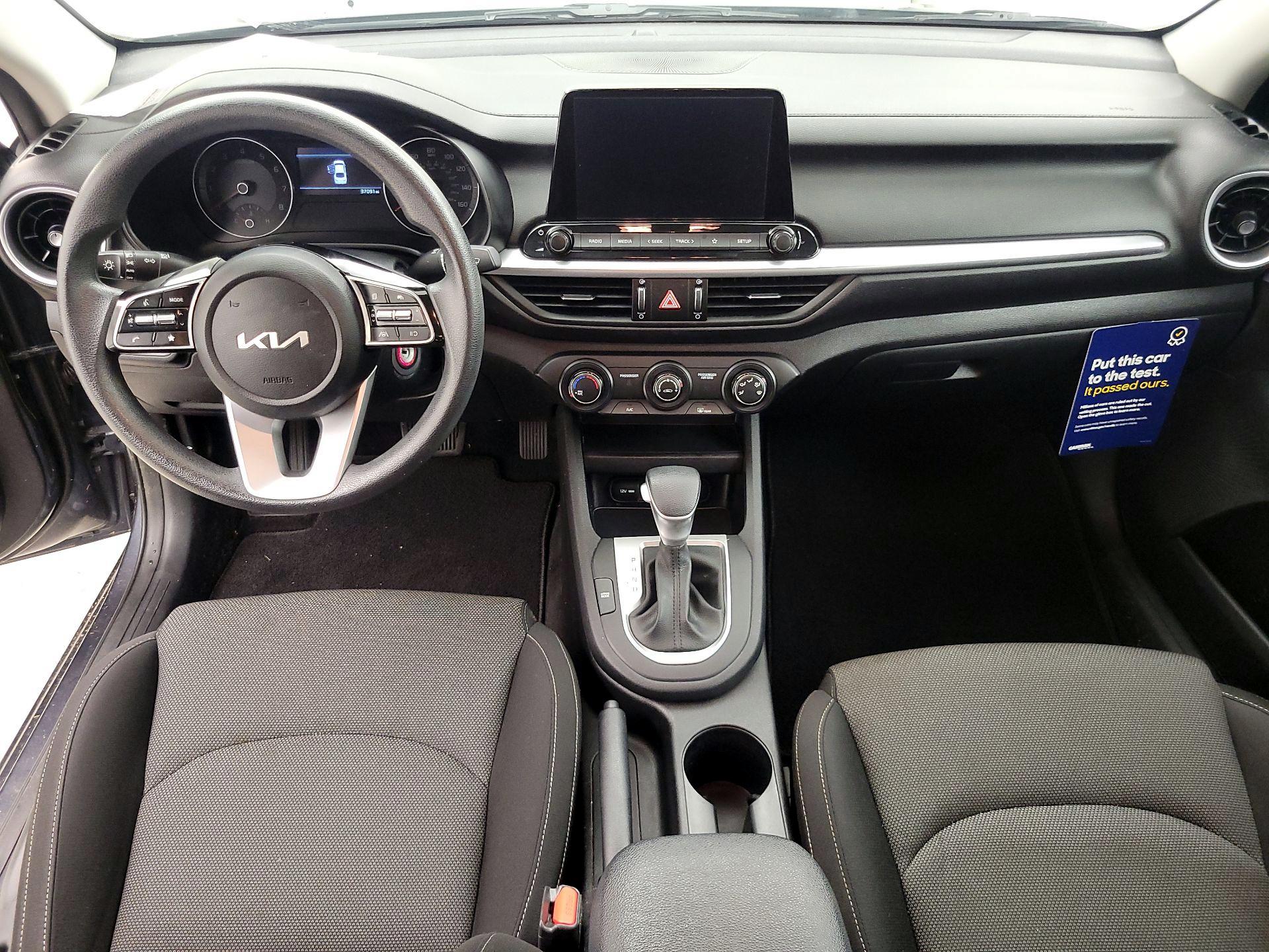 Thumbnail: 2023 Kia Forte - 9