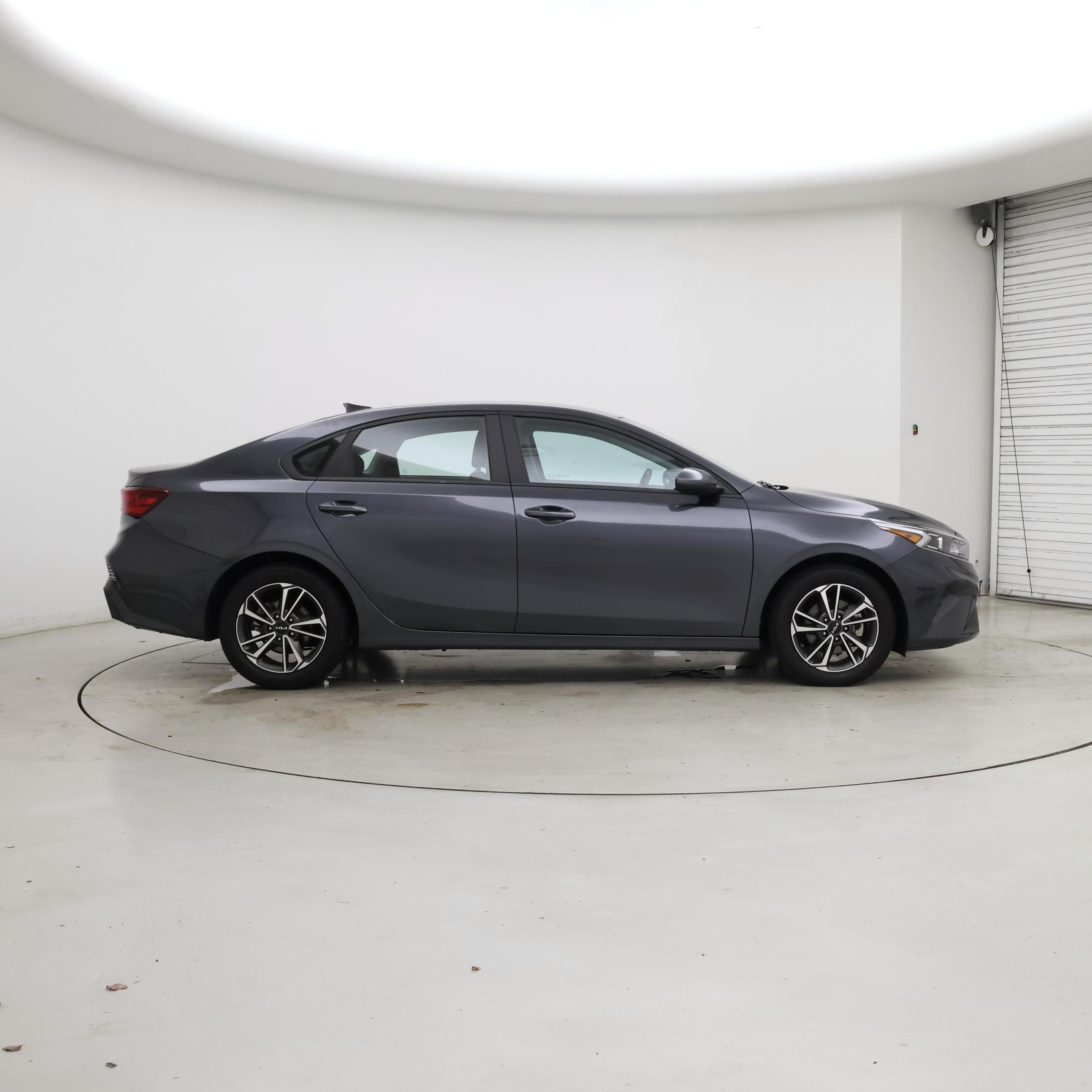 Thumbnail: 2023 Kia Forte - 7
