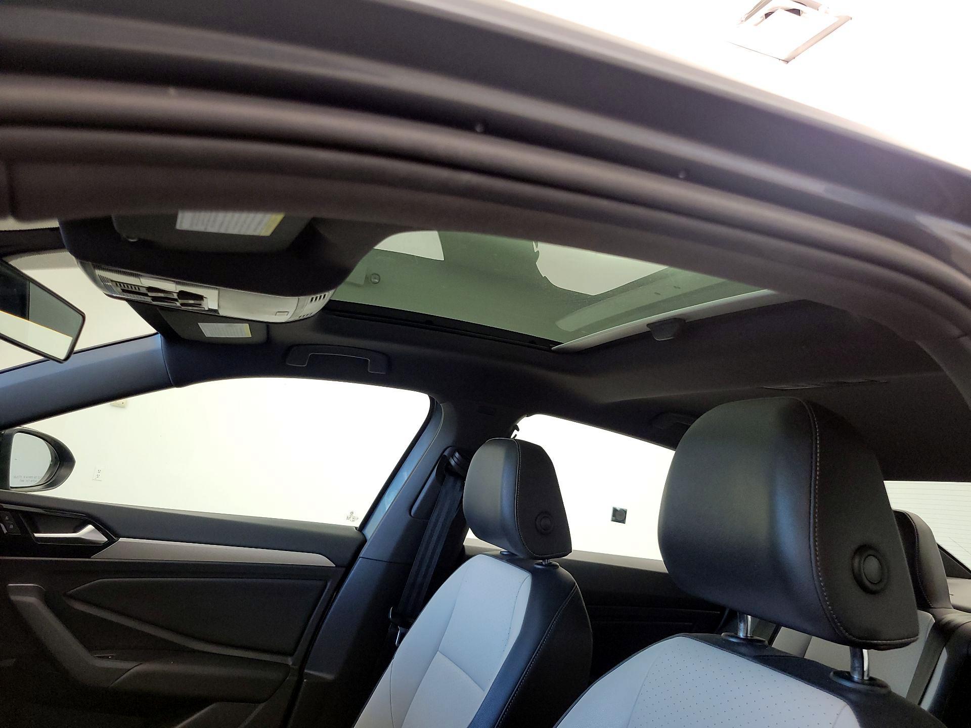 Thumbnail: 2019 Volkswagen Jetta - 19