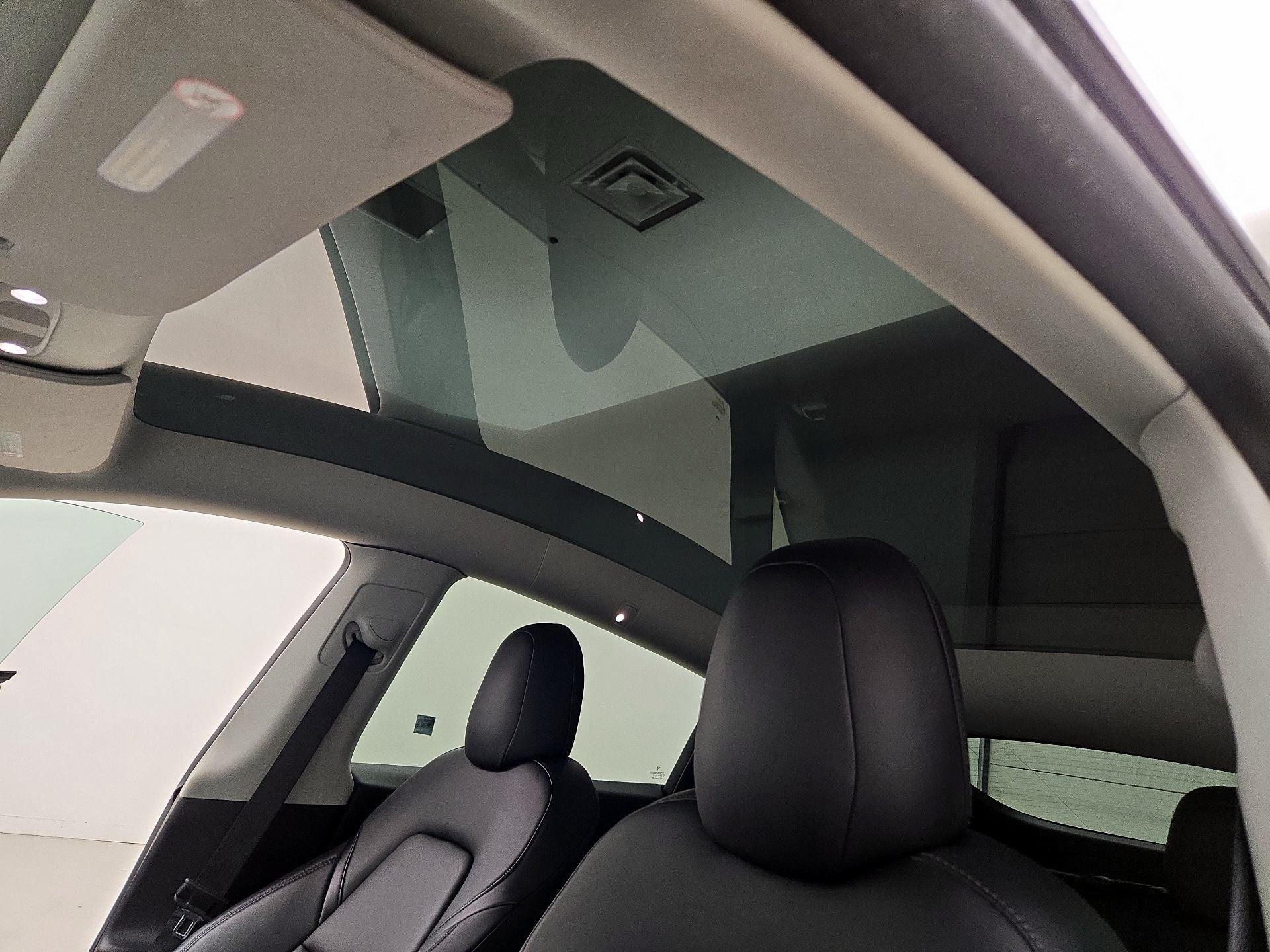 Thumbnail: 2022 Tesla Model Y - 18